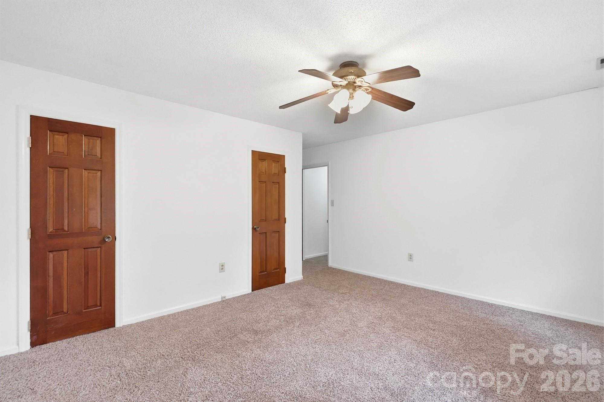 10211 Meadow Hollow Drive Property Photo 30