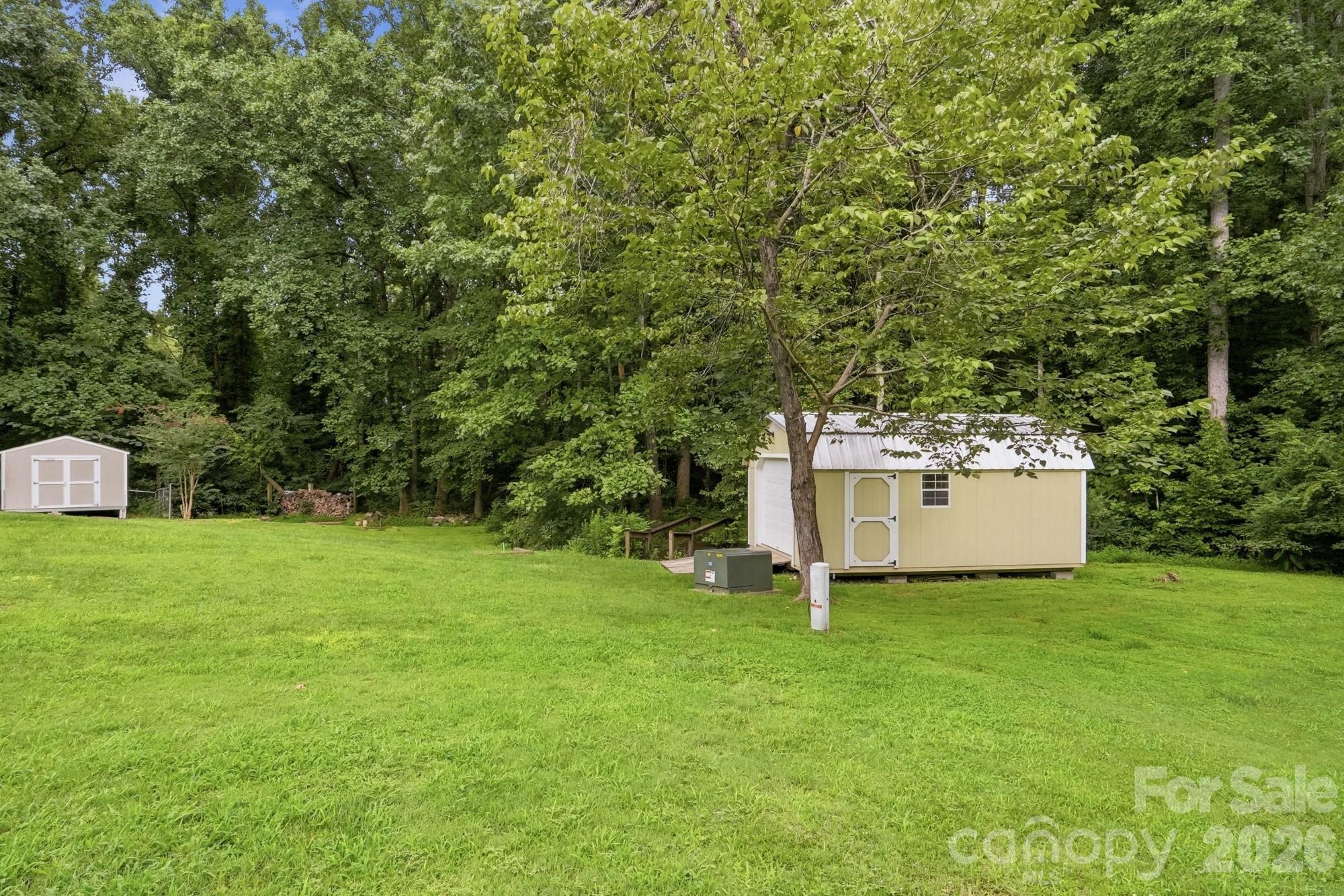 10211 Meadow Hollow Drive Property Photo 36