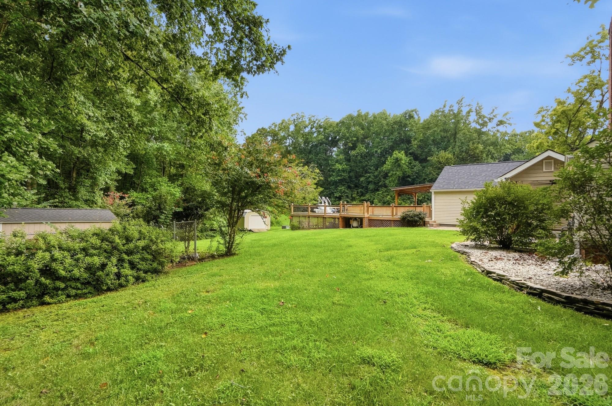 10211 Meadow Hollow Drive Property Photo 38