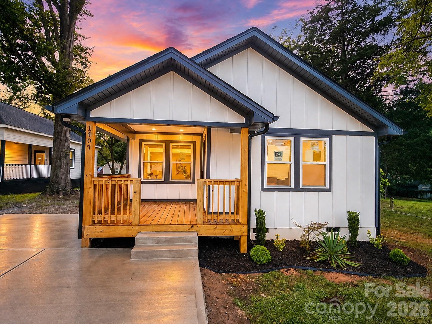 1407 Birch Street Property Photo 1