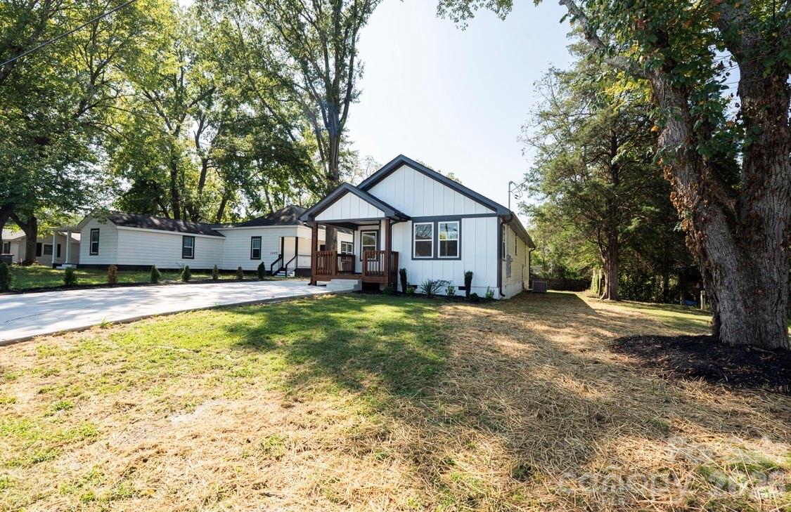 1407 Birch Street Property Photo 2