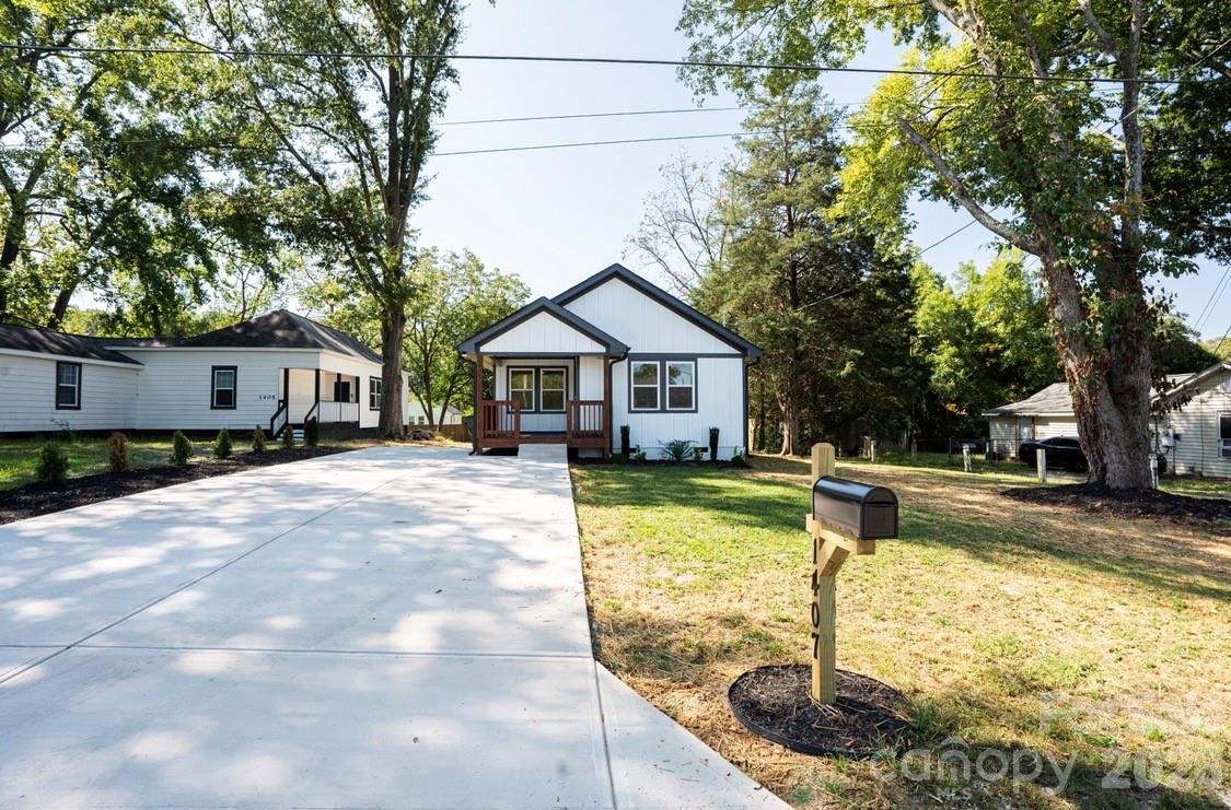 1407 Birch Street Property Photo 3