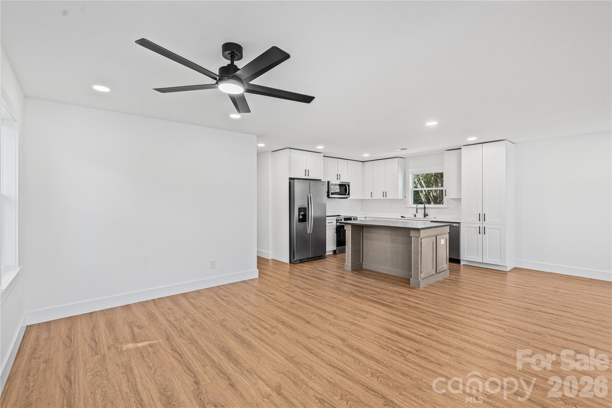 1407 Birch Street Property Photo 12