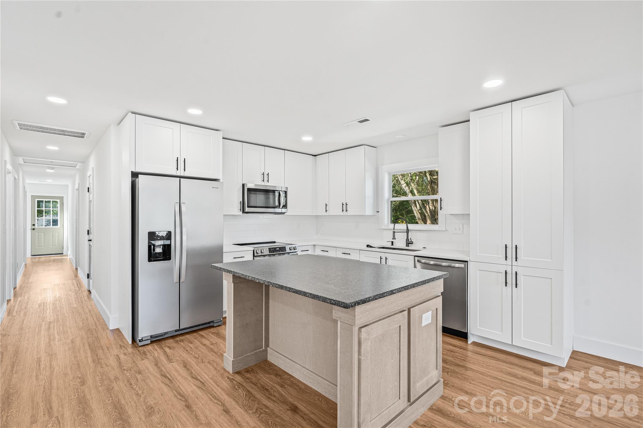 1407 Birch Street Property Photo 13