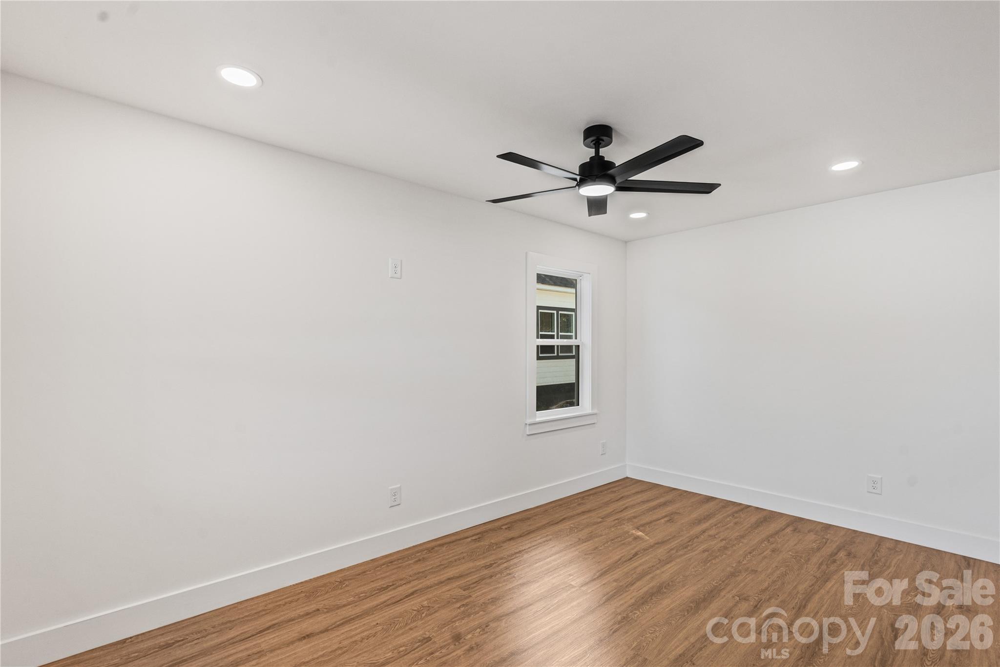1407 Birch Street Property Photo 16