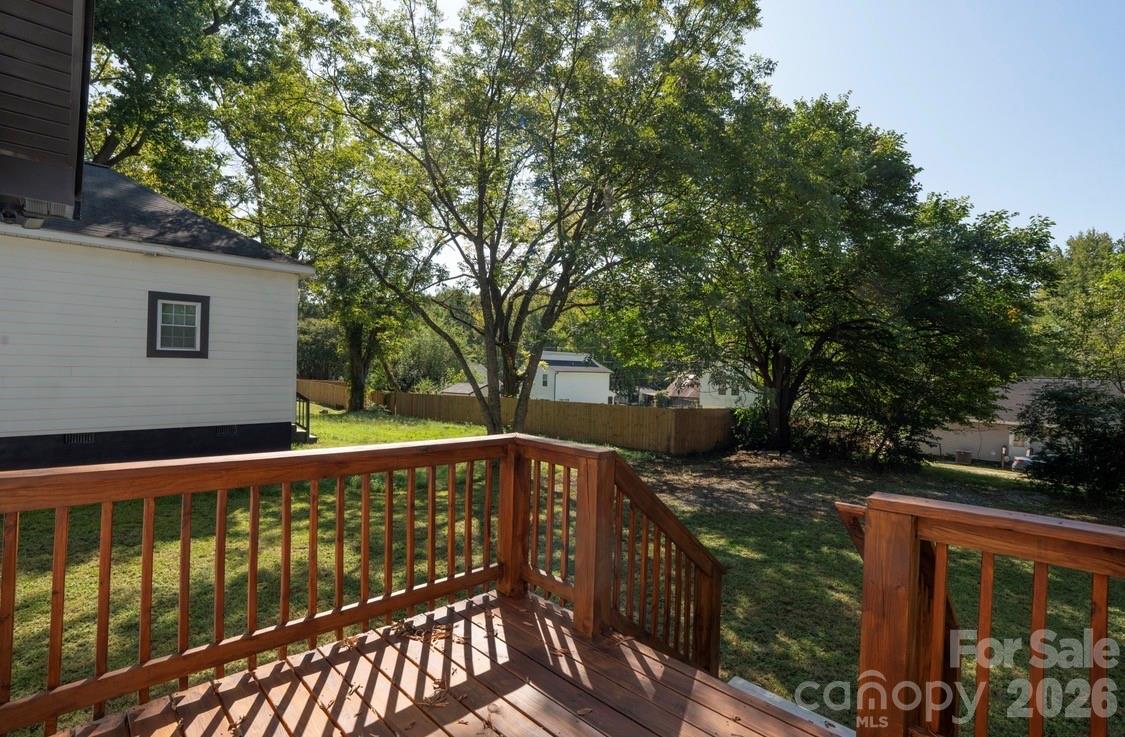 1407 Birch Street Property Photo 31