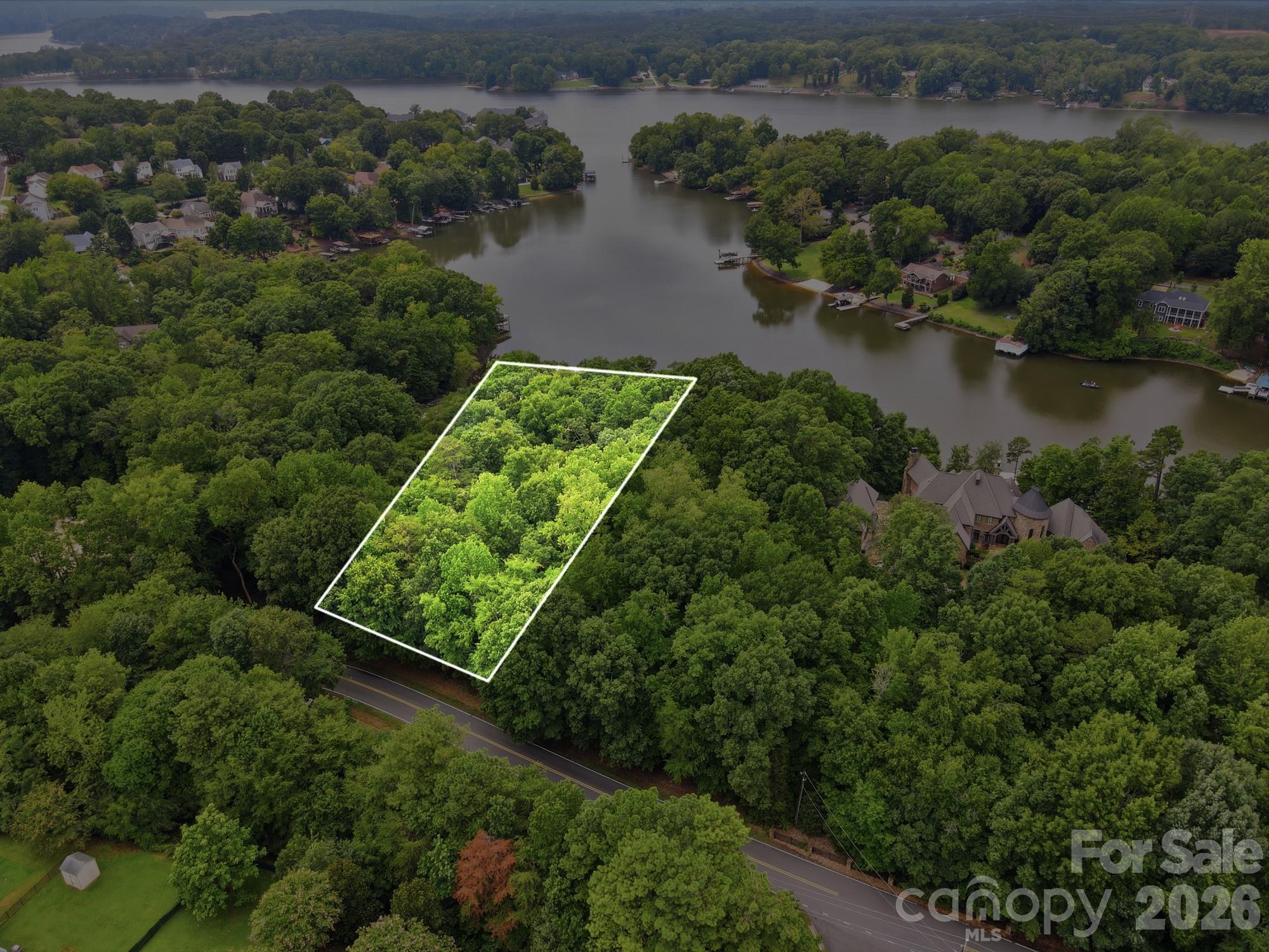 9704 Windygap Road Property Photo 1