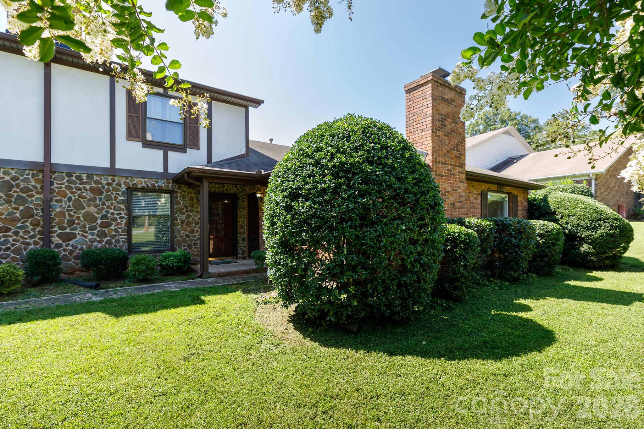 150 Grady Drive Property Photo 2