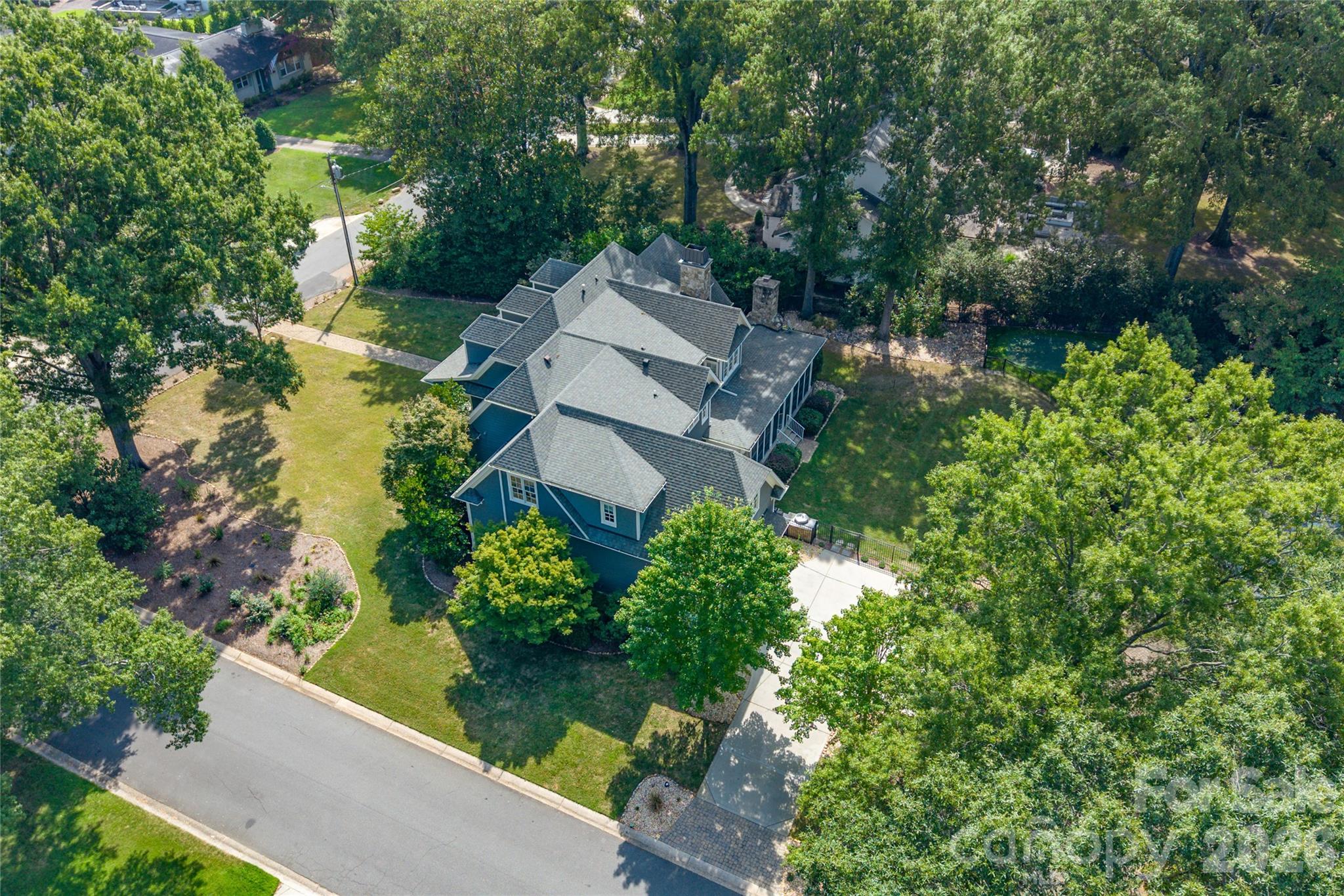 2800 Wintergreen Drive Property Photo 1