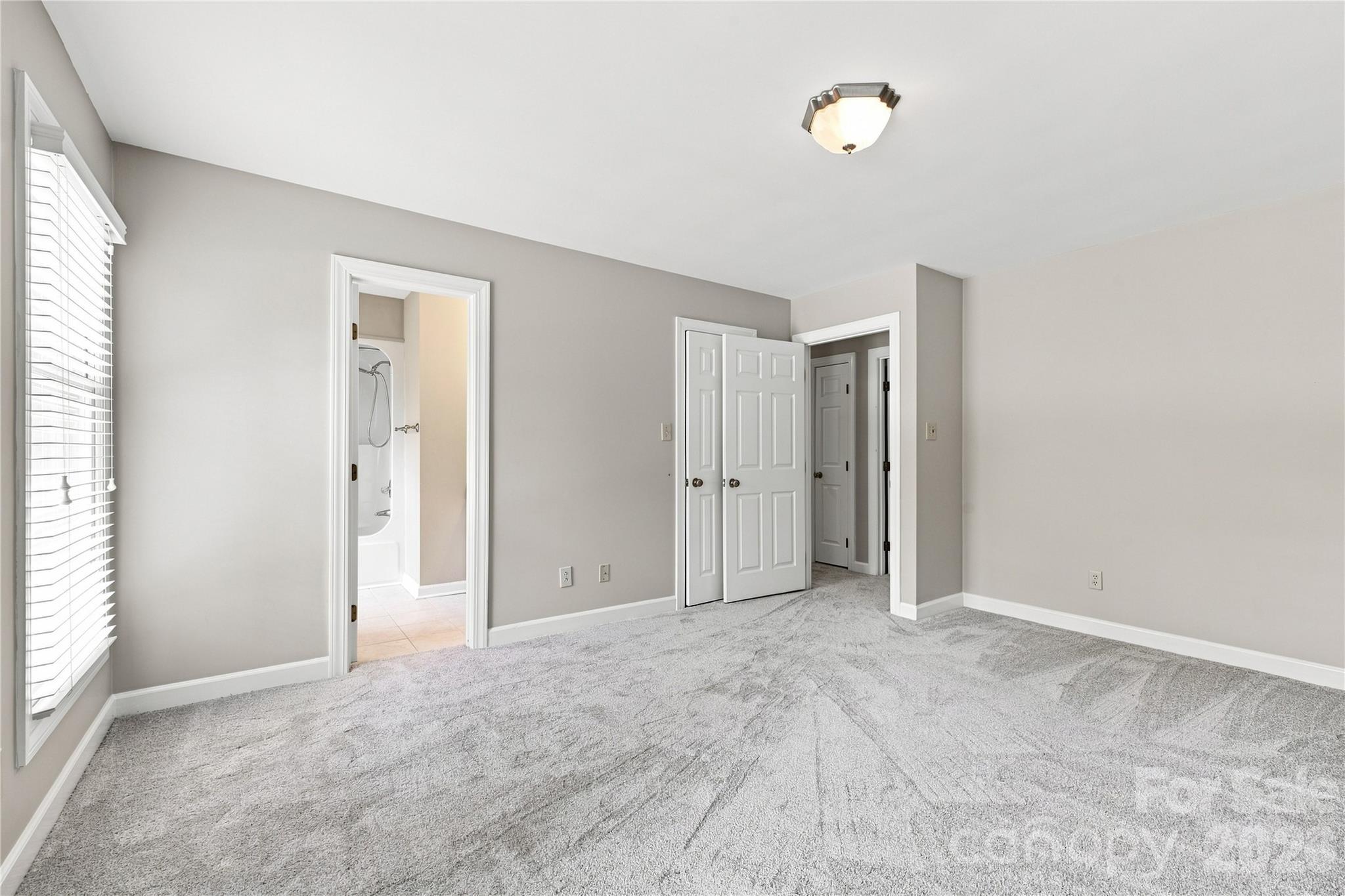 3906 Wandering Lane Property Photo 32