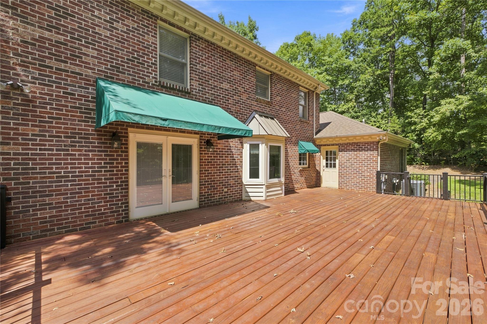 3906 Wandering Lane Property Photo 37