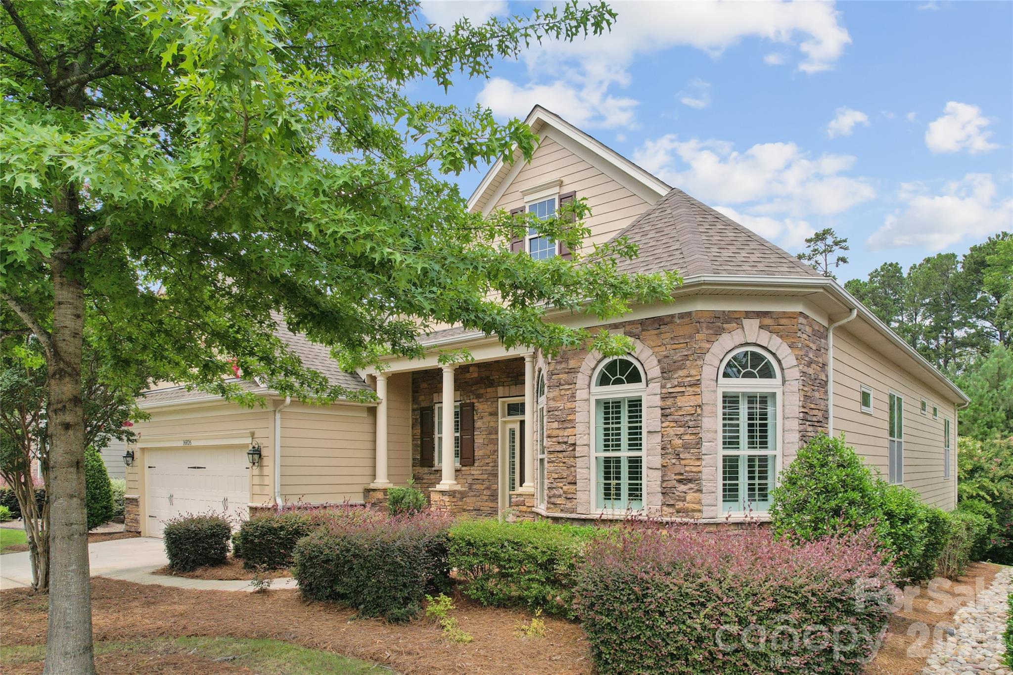 16826 Coves Edge Lane Property Photo 1