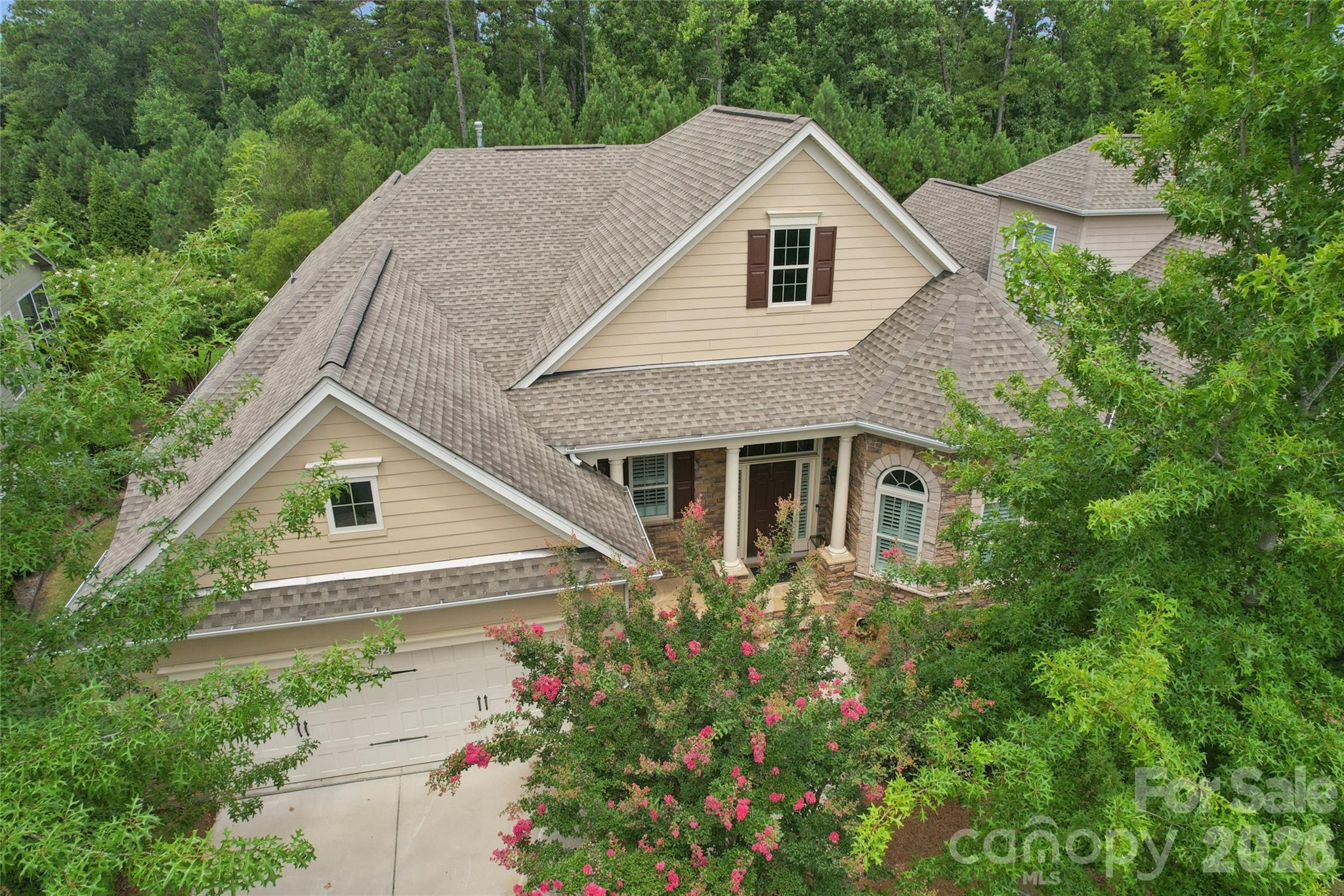 16826 Coves Edge Lane Property Photo 2