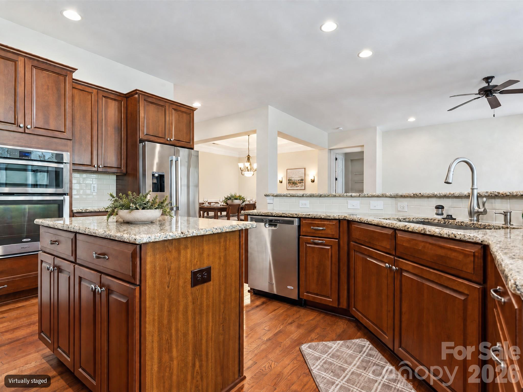 16826 Coves Edge Lane Property Photo 7