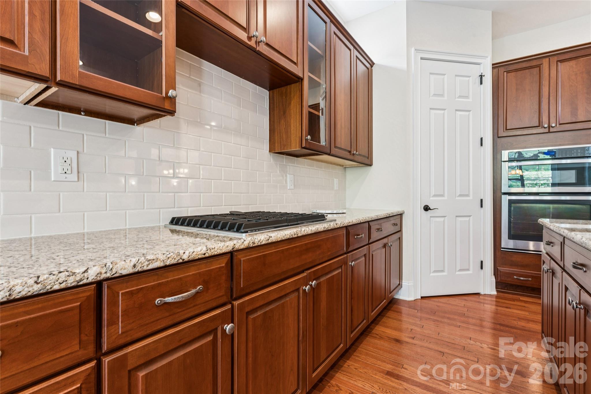 16826 Coves Edge Lane Property Photo 9