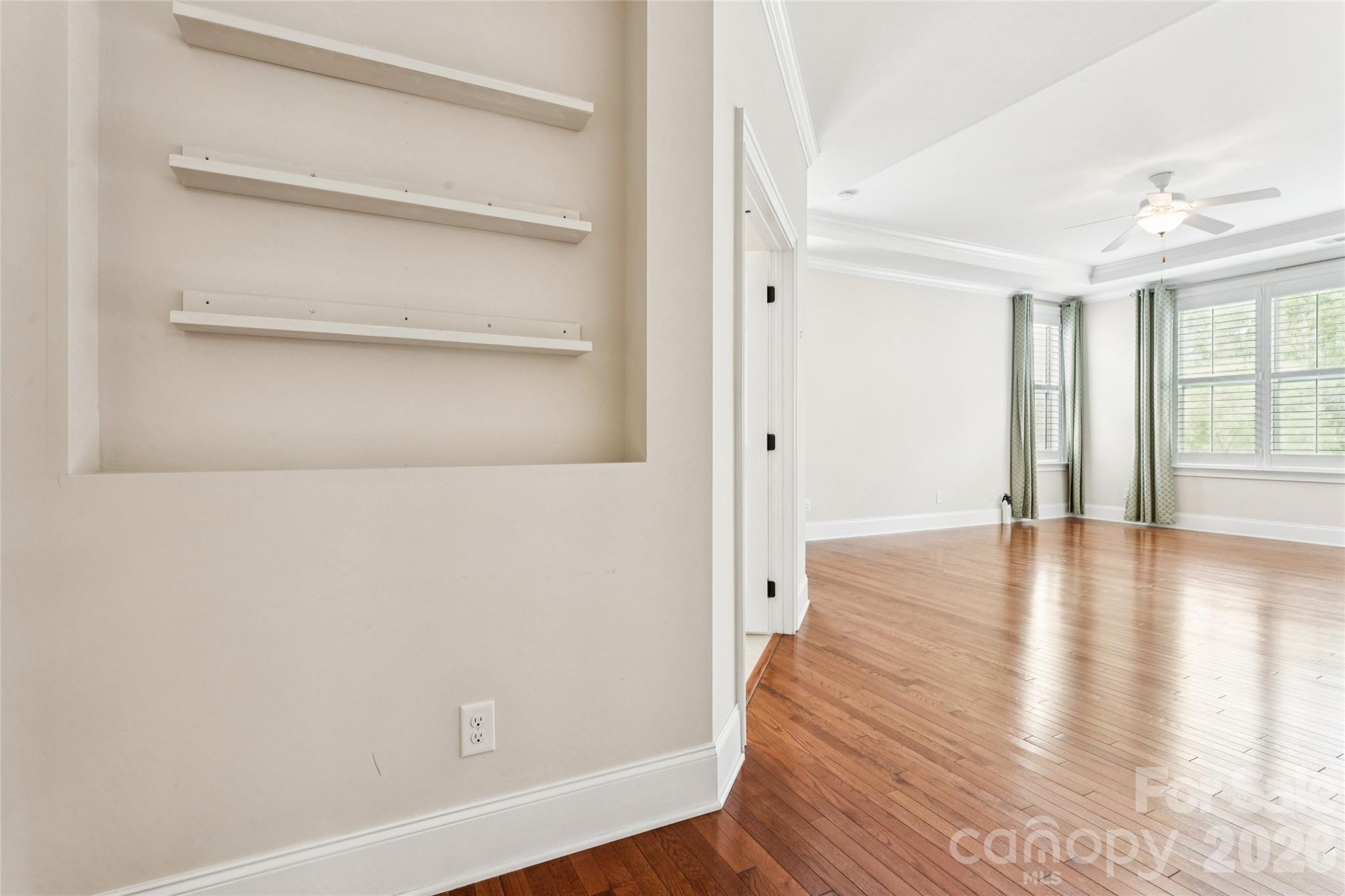 16826 Coves Edge Lane Property Photo 21