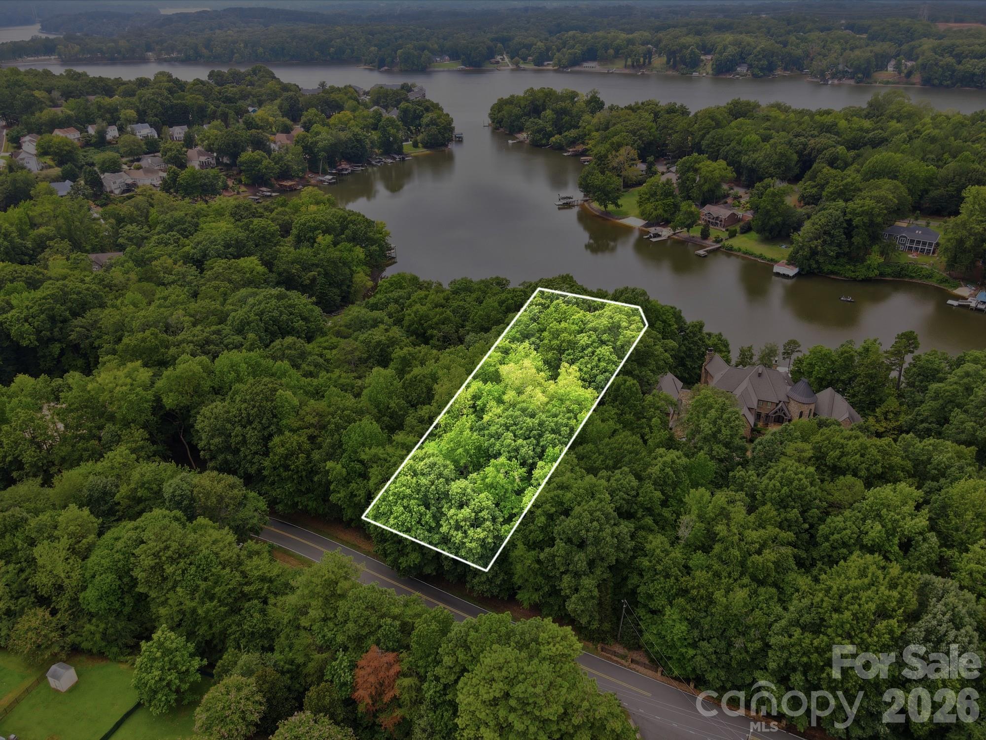 9710 Windygap Road Property Photo 1