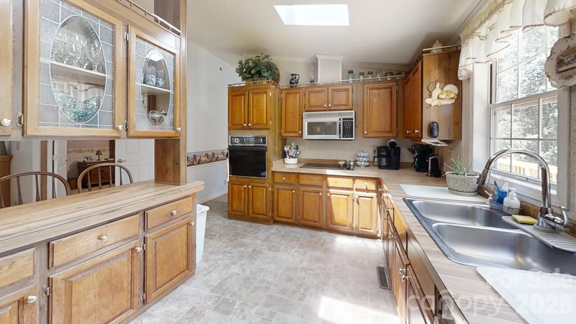 2172 Little Mountain Road Property Photo 6