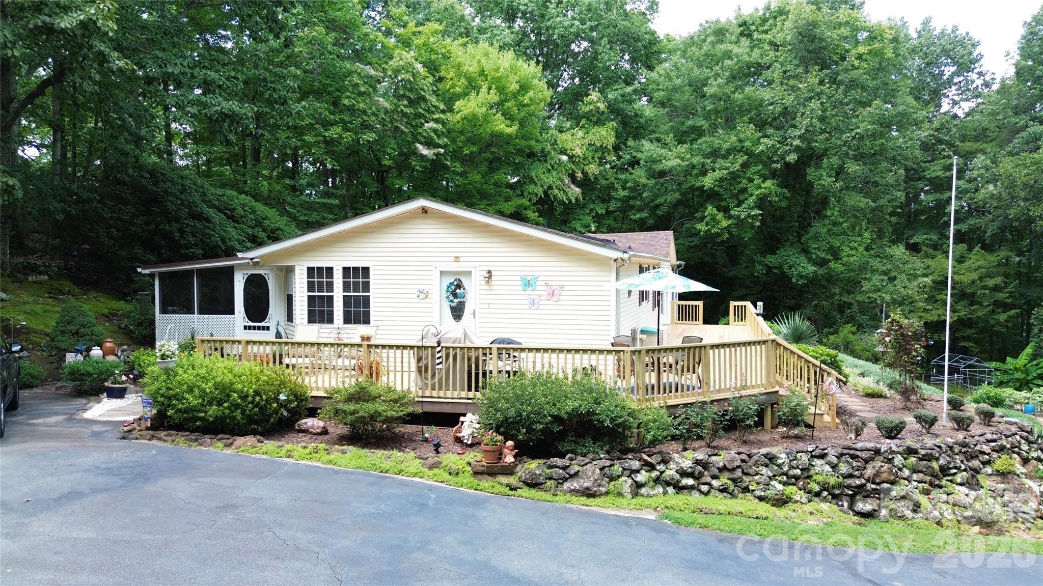 2172 Little Mountain Road Property Photo 17