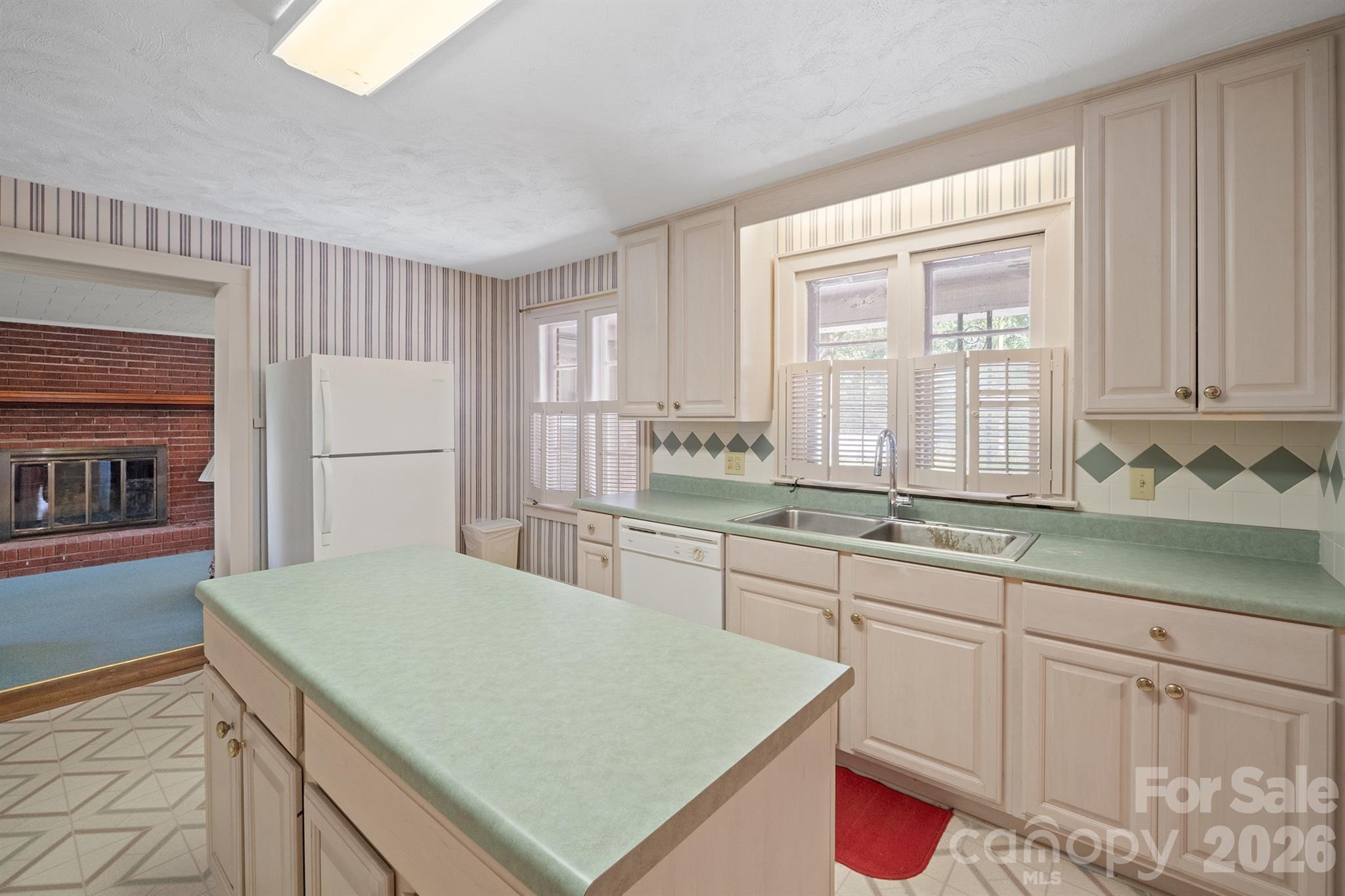 17 E Murray Street Property Photo 10