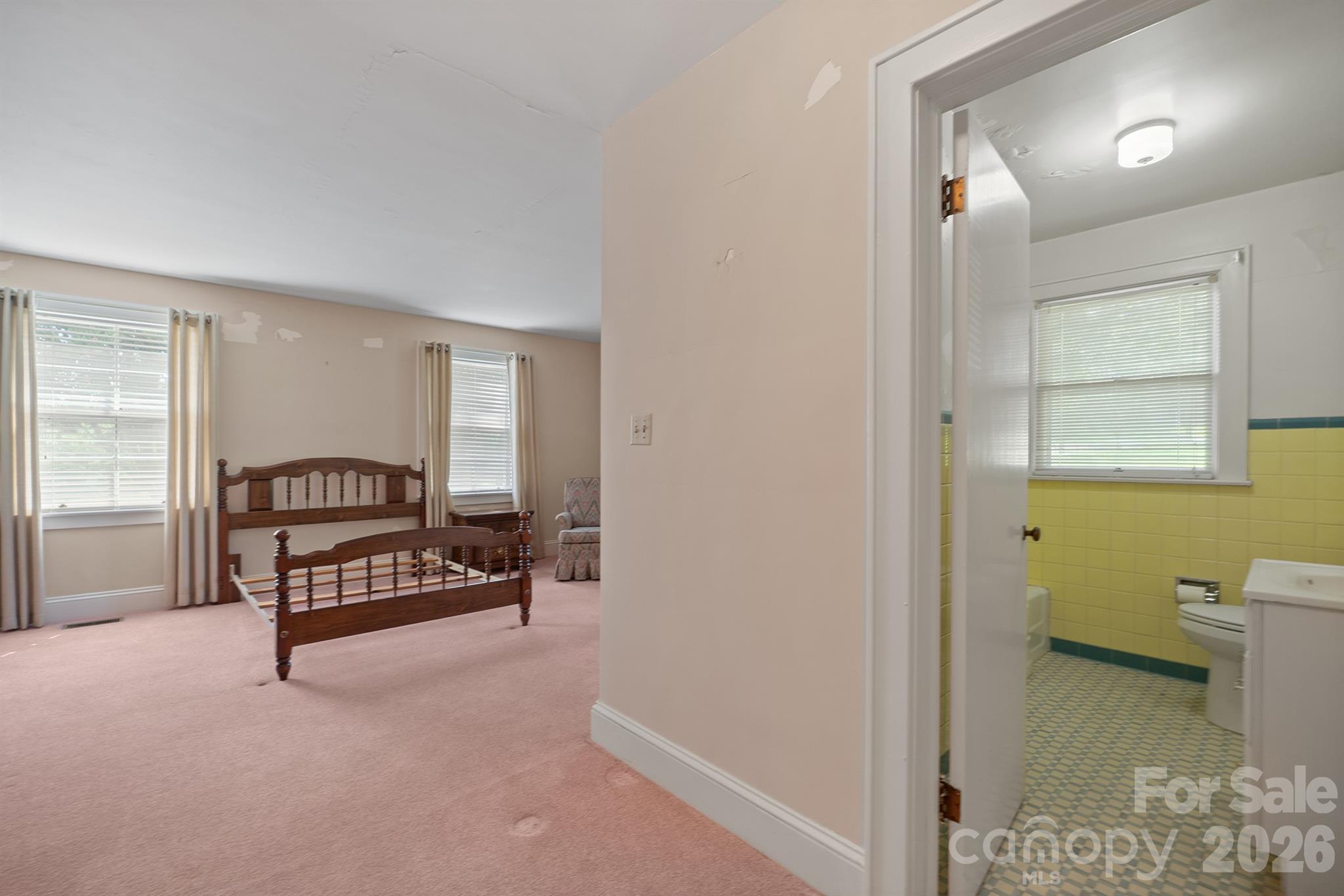 17 E Murray Street Property Photo 23