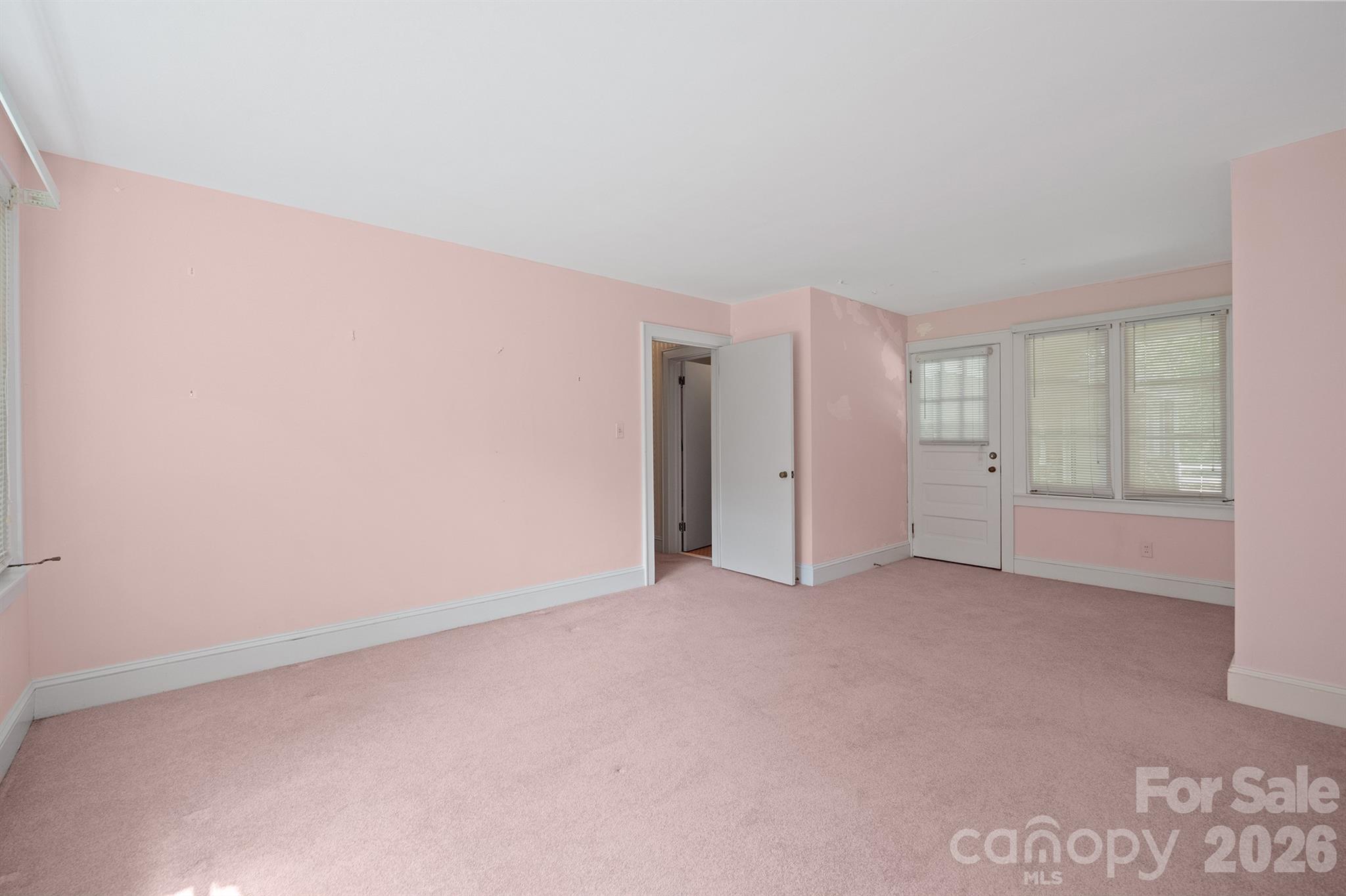 17 E Murray Street Property Photo 27