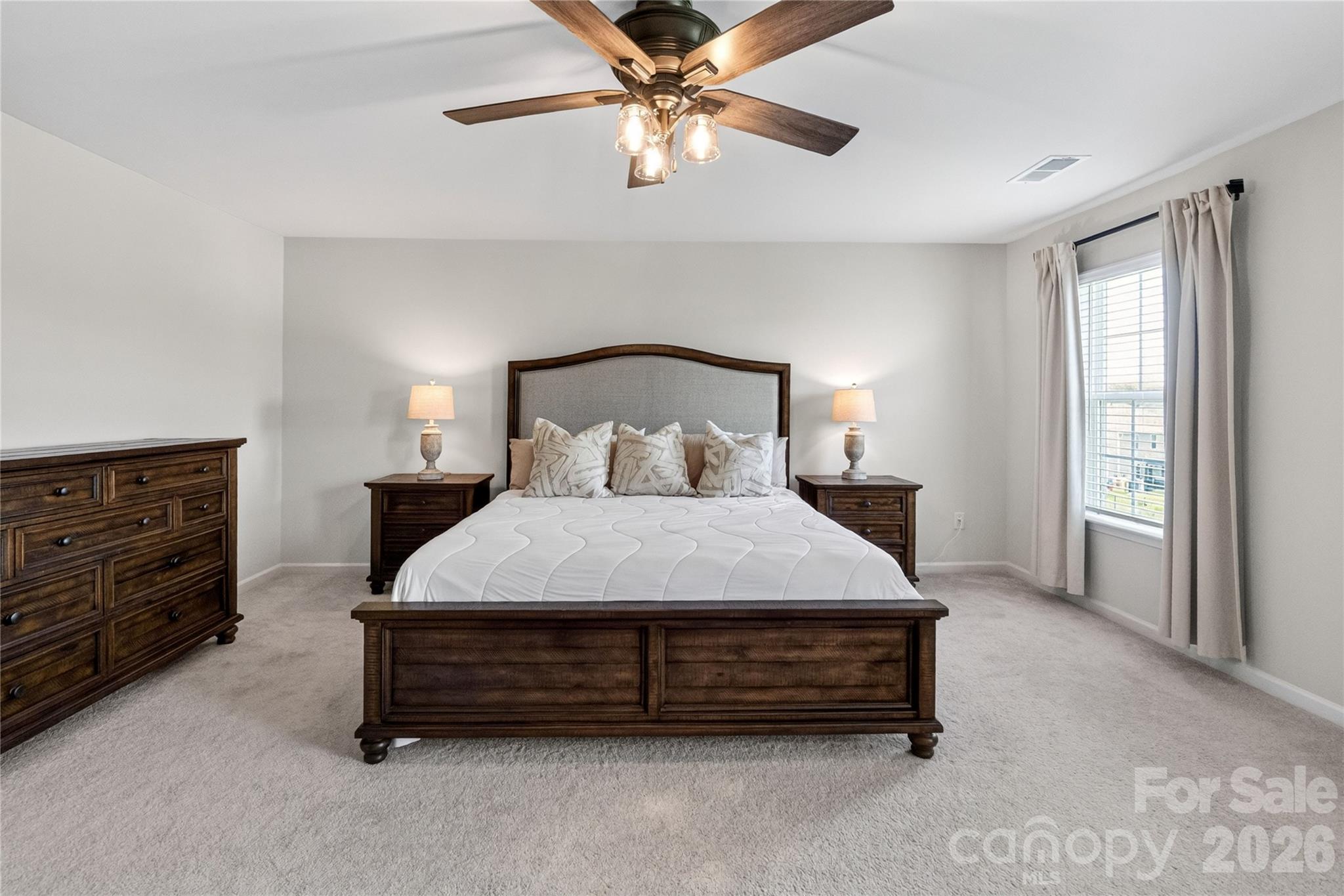 252 Kennerly Center Drive Property Photo 4