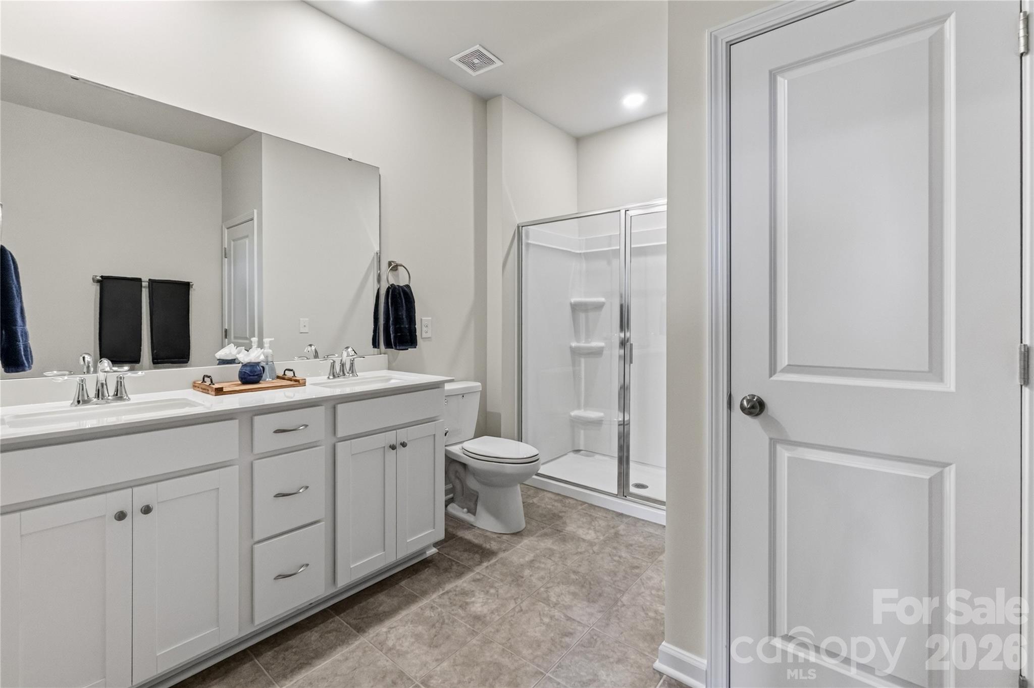 252 Kennerly Center Drive Property Photo 19