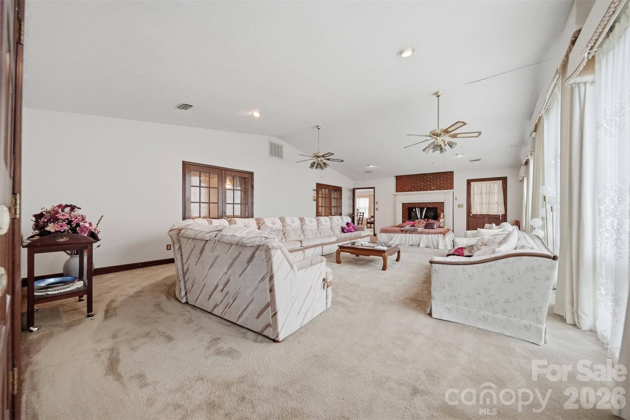 103 Castlegate Drive Property Photo 9
