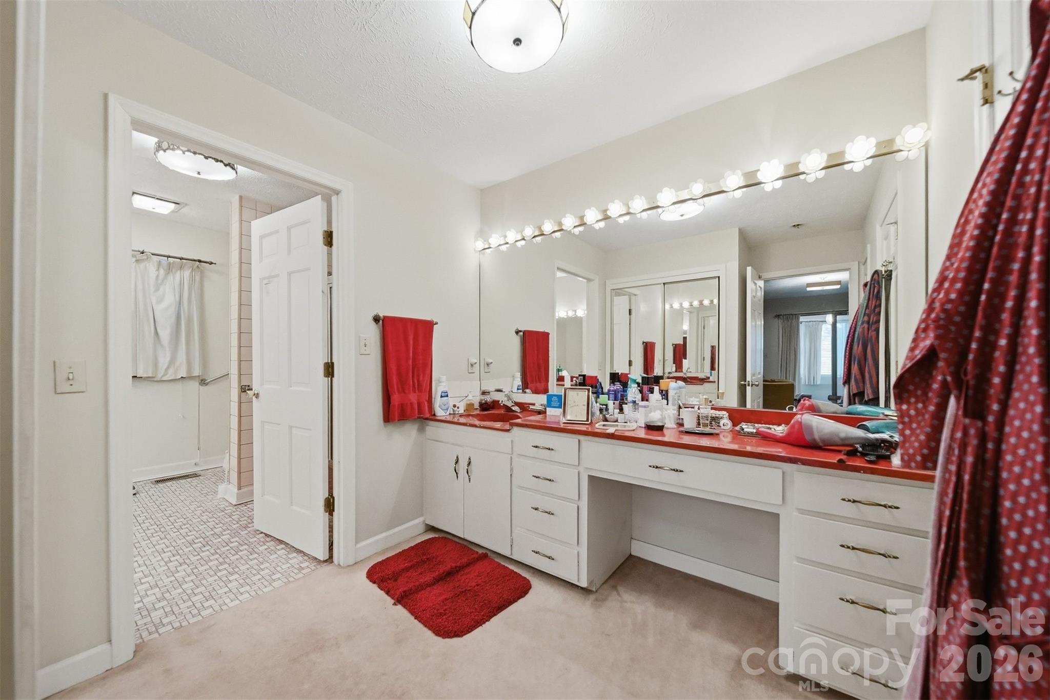 103 Castlegate Drive Property Photo 14