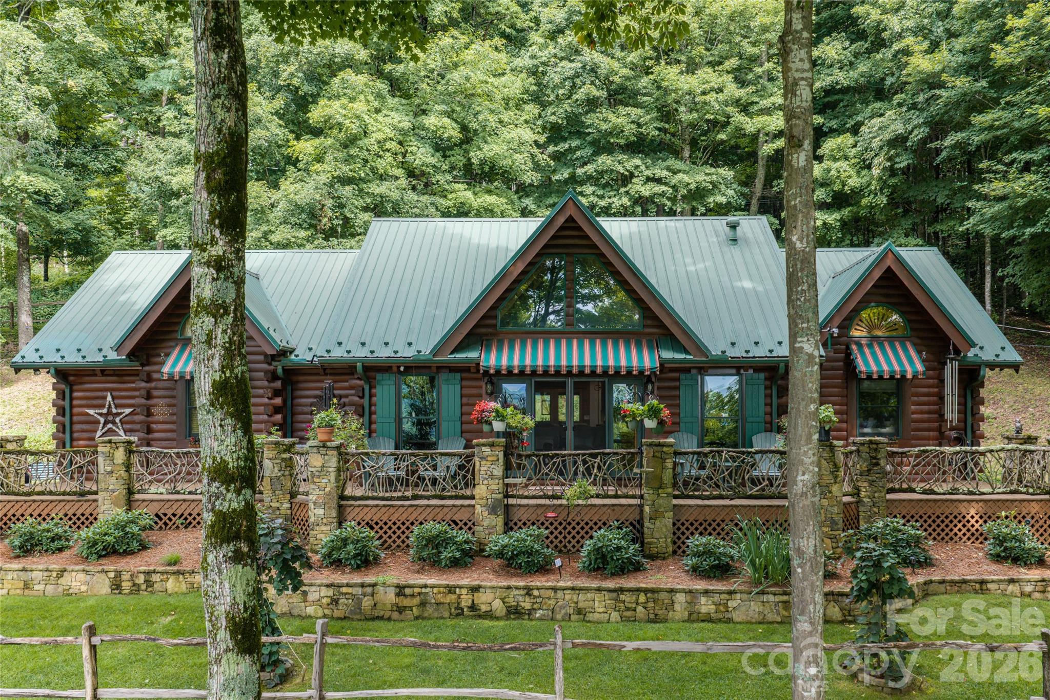 580 Flying Hawk Trail Property Photo 1