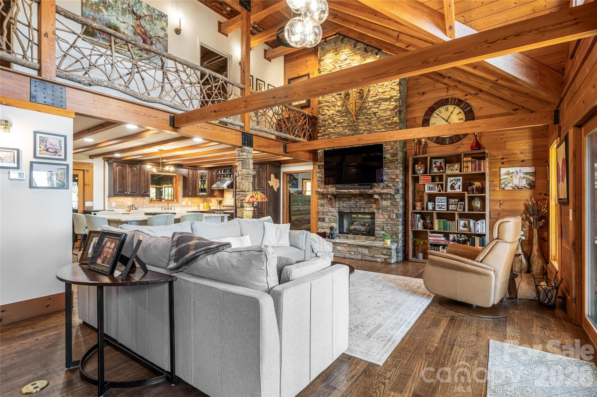 580 Flying Hawk Trail Property Photo 6