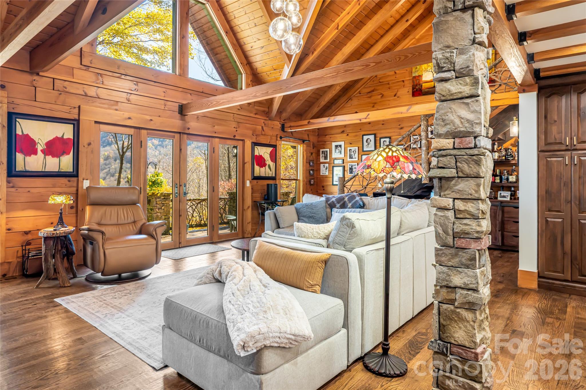 580 Flying Hawk Trail Property Photo 7