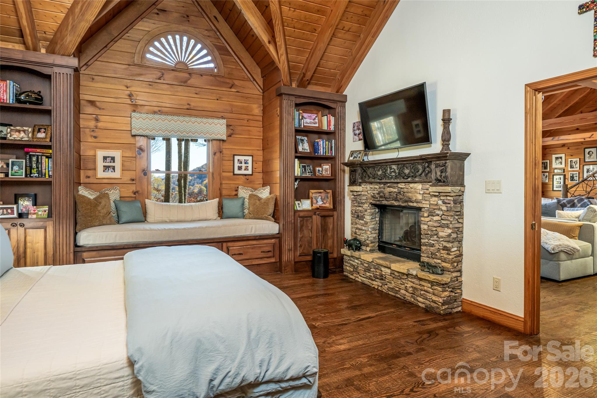 580 Flying Hawk Trail Property Photo 19