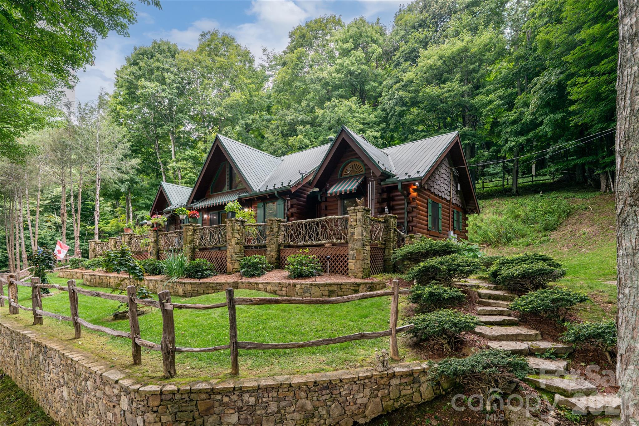 580 Flying Hawk Trail Property Photo 47