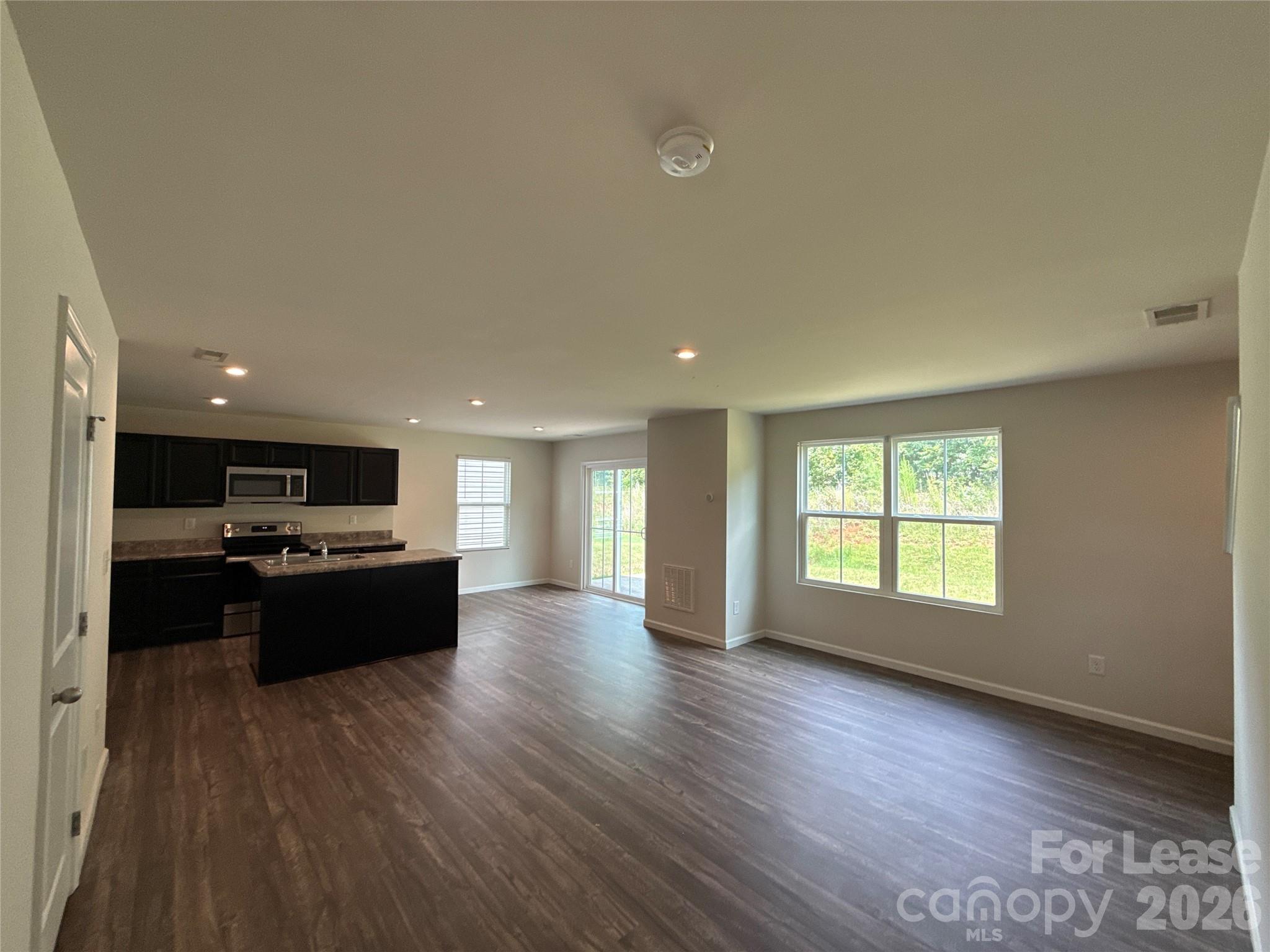 4208 Bowline Drive Property Photo 2