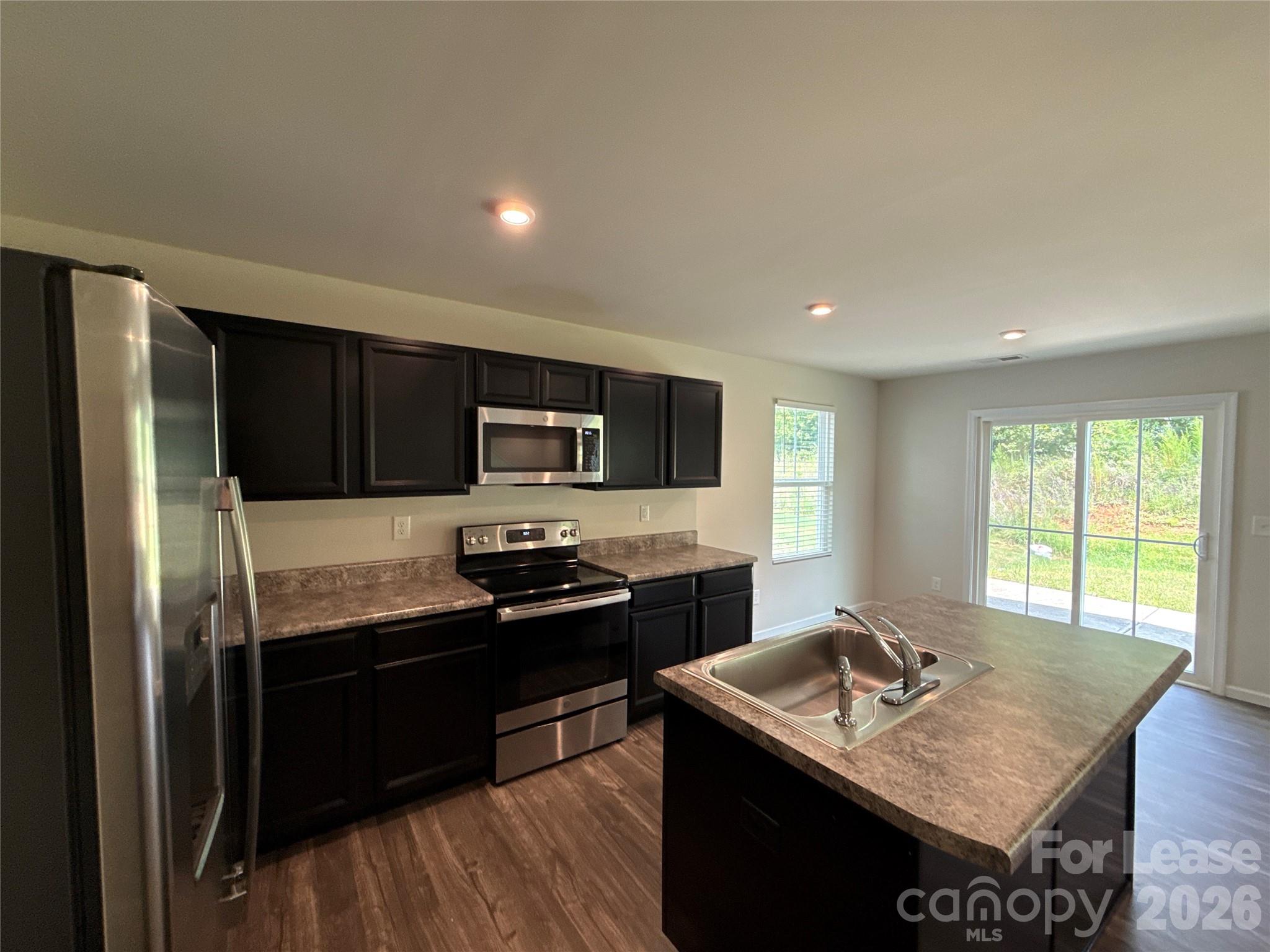 4208 Bowline Drive Property Photo 8