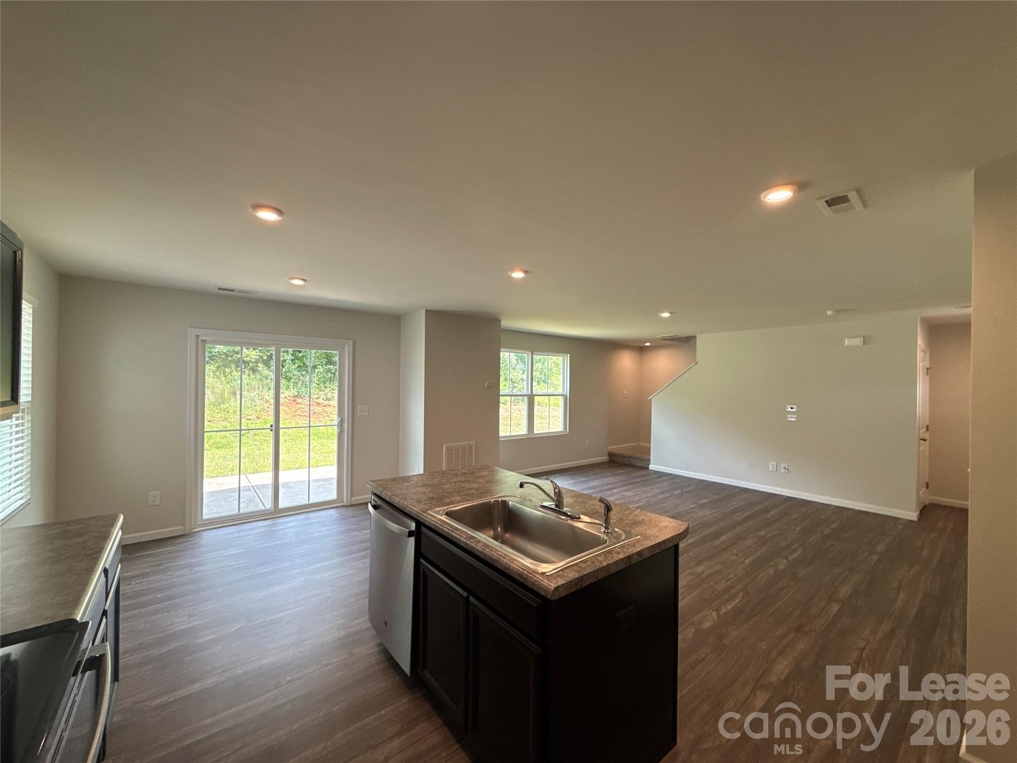 4208 Bowline Drive Property Photo 9
