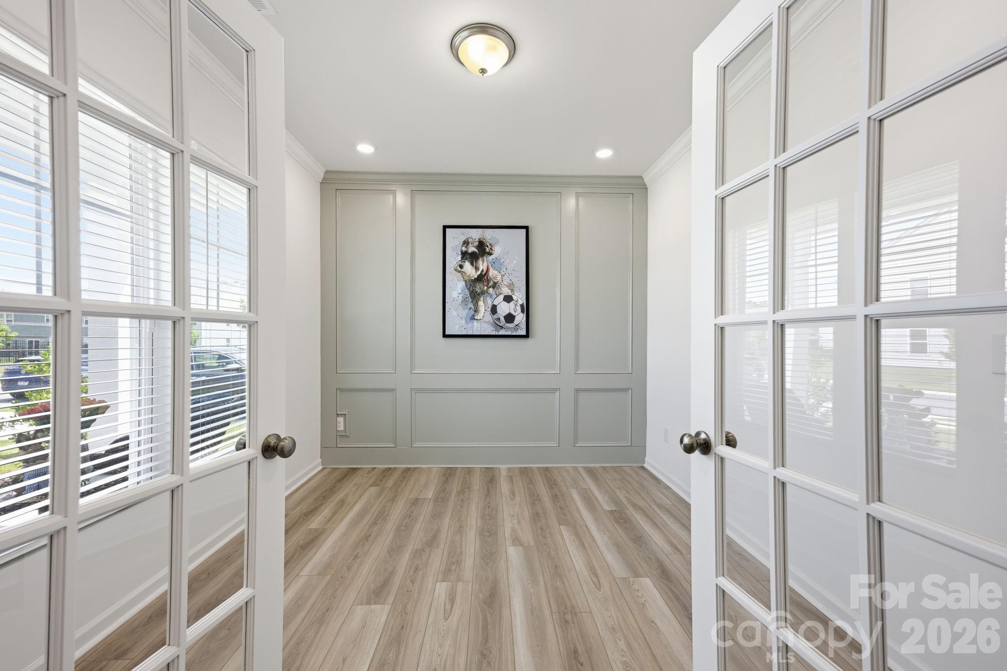 2062 Van Buren Road Property Photo 6