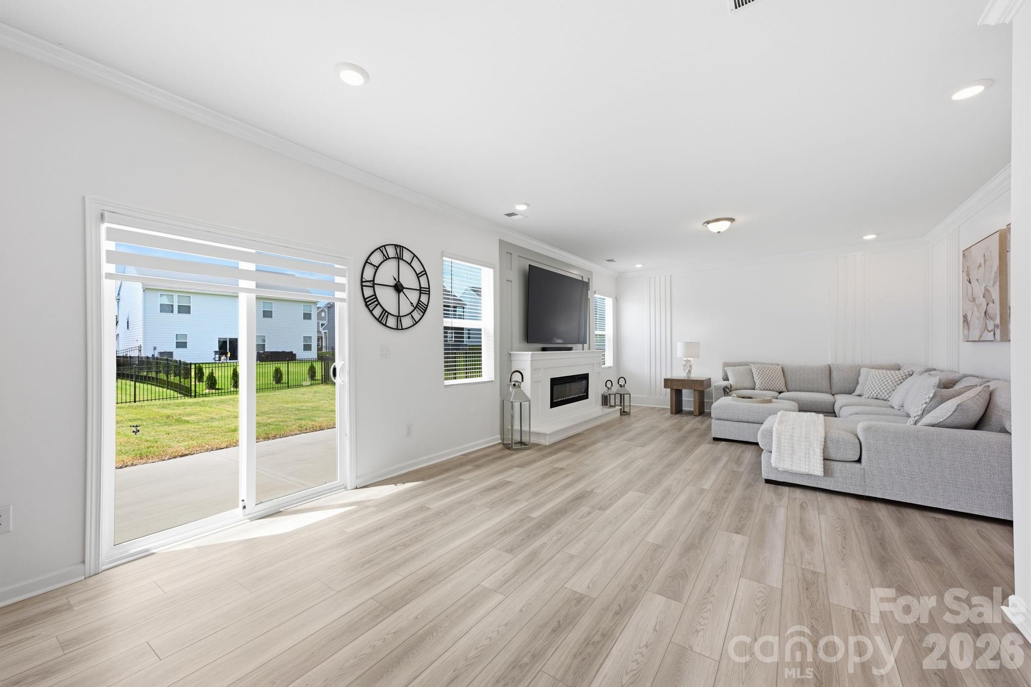 2062 Van Buren Road Property Photo 11