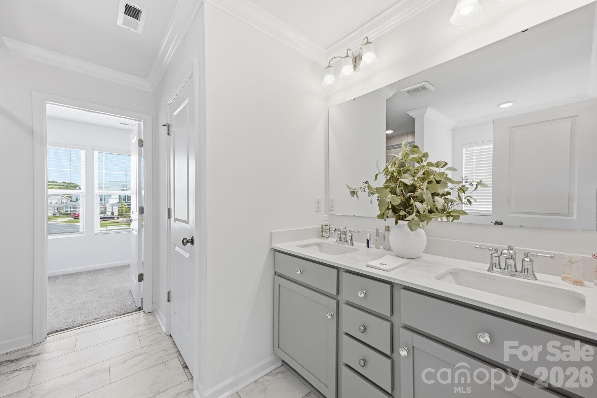 2062 Van Buren Road Property Photo 22