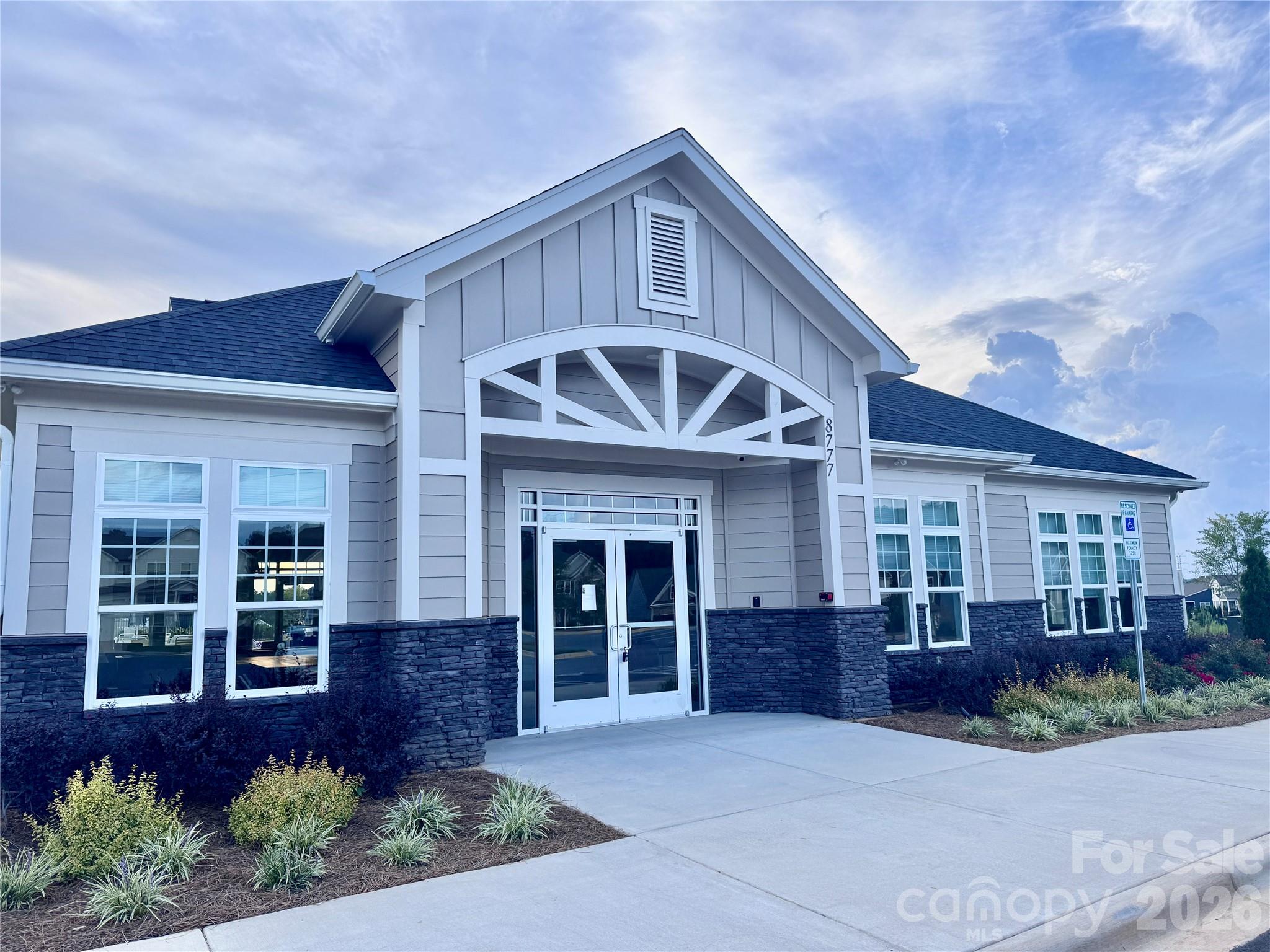 2062 Van Buren Road Property Photo 33