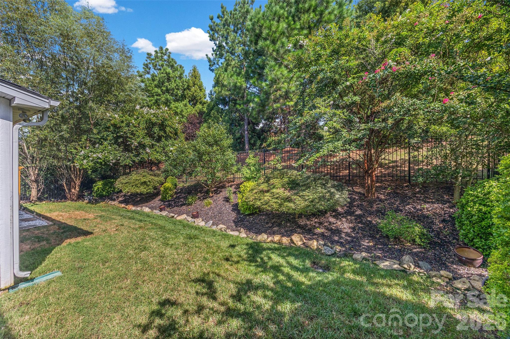 162 Hampton Trail Drive Property Photo 19
