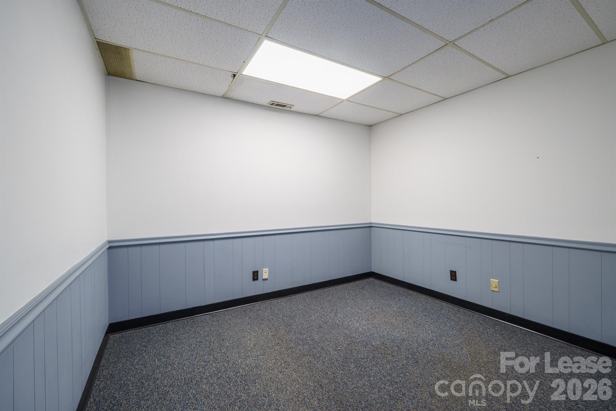 2454 Davie Avenue Property Photo 4
