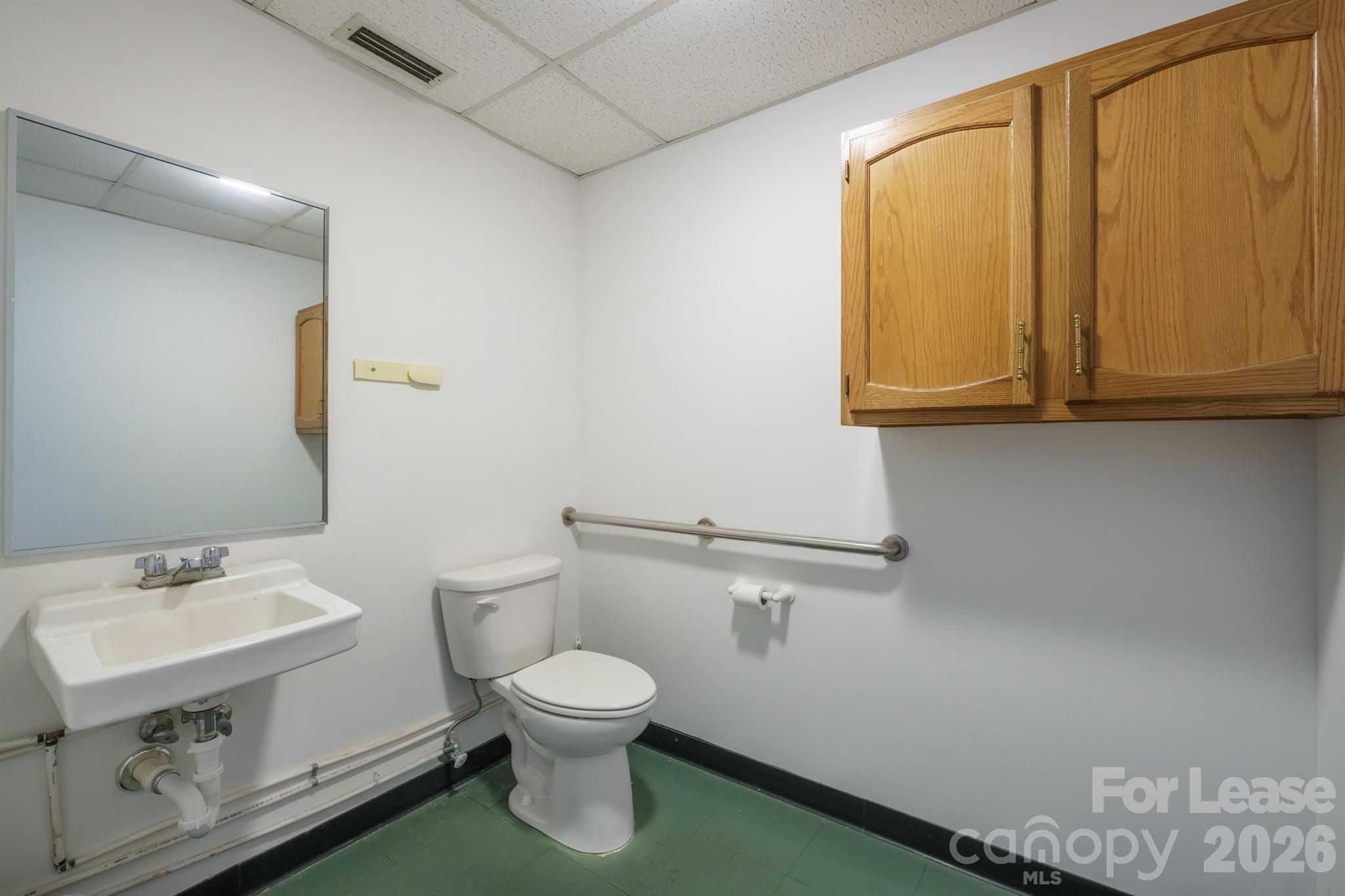 2454 Davie Avenue Property Photo 7
