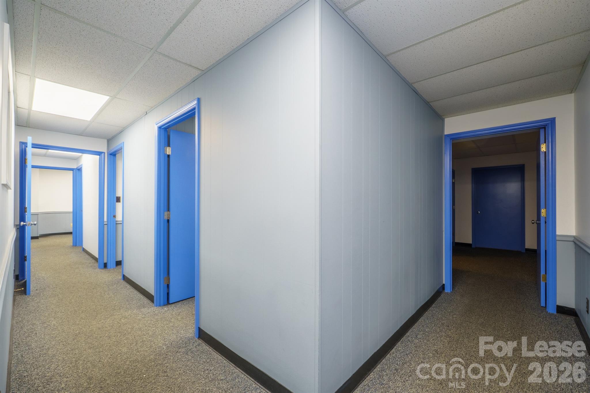 2454 Davie Avenue Property Photo 10