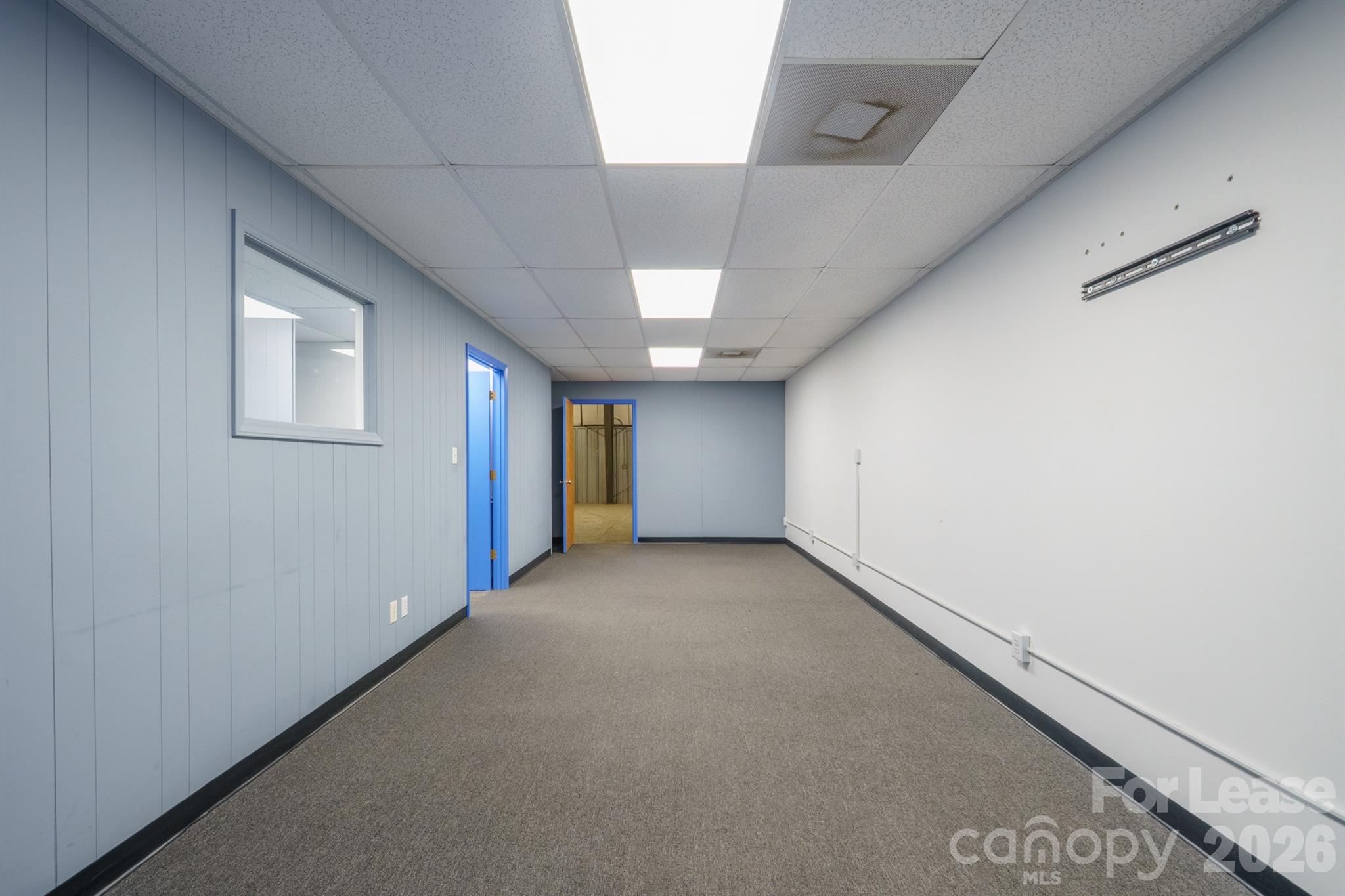 2454 Davie Avenue Property Photo 13