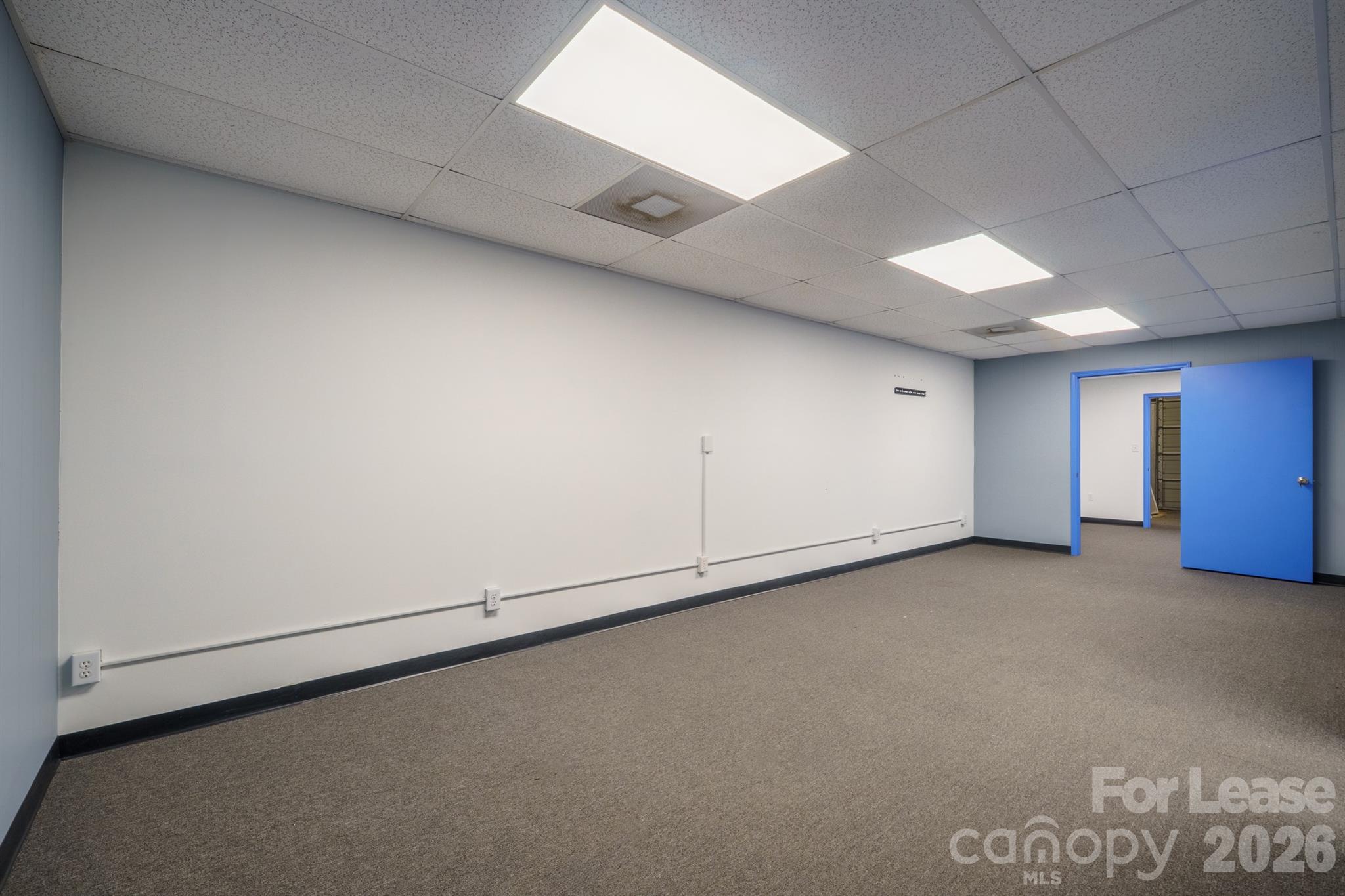 2454 Davie Avenue Property Photo 15