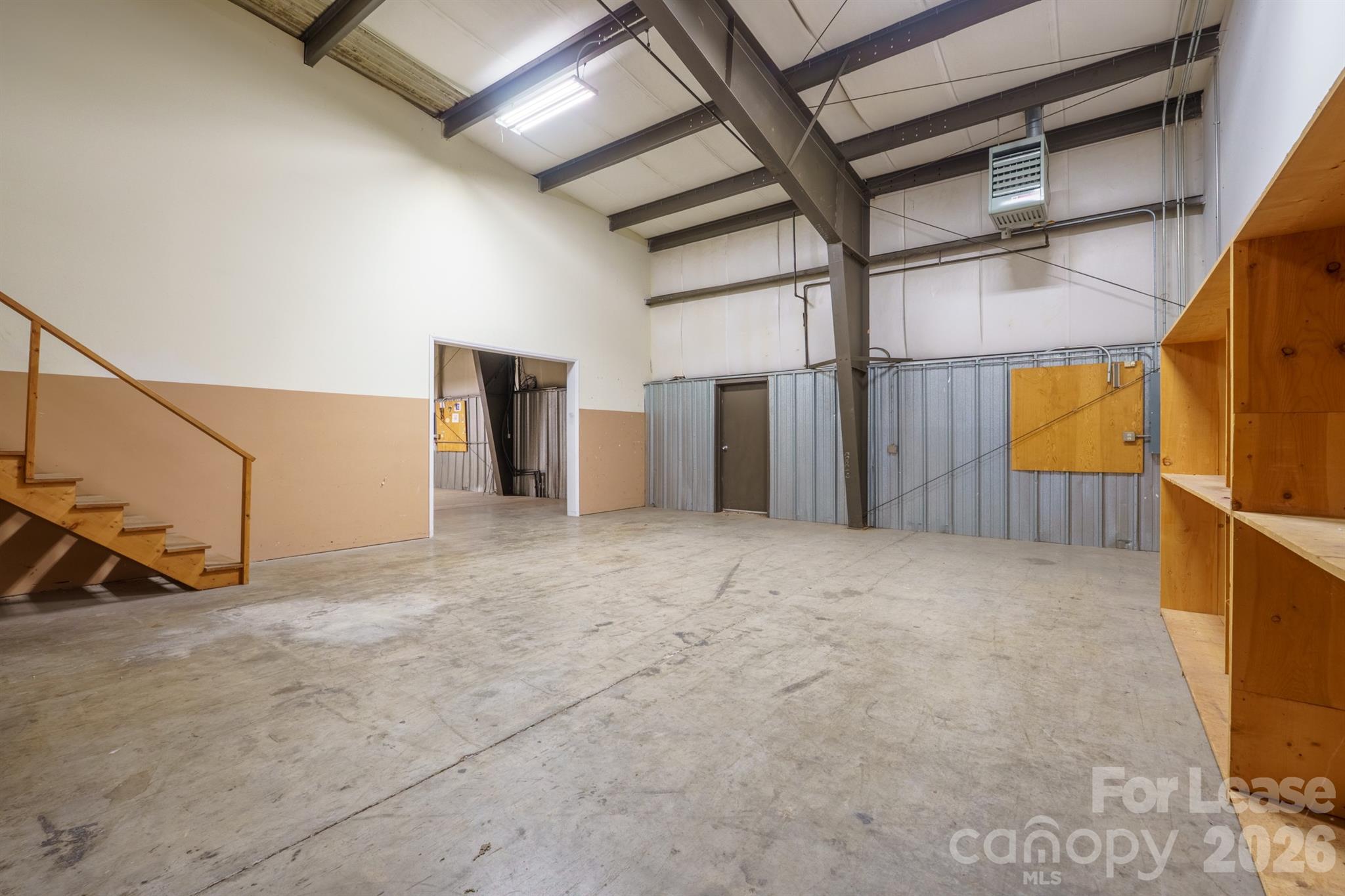 2454 Davie Avenue Property Photo 16
