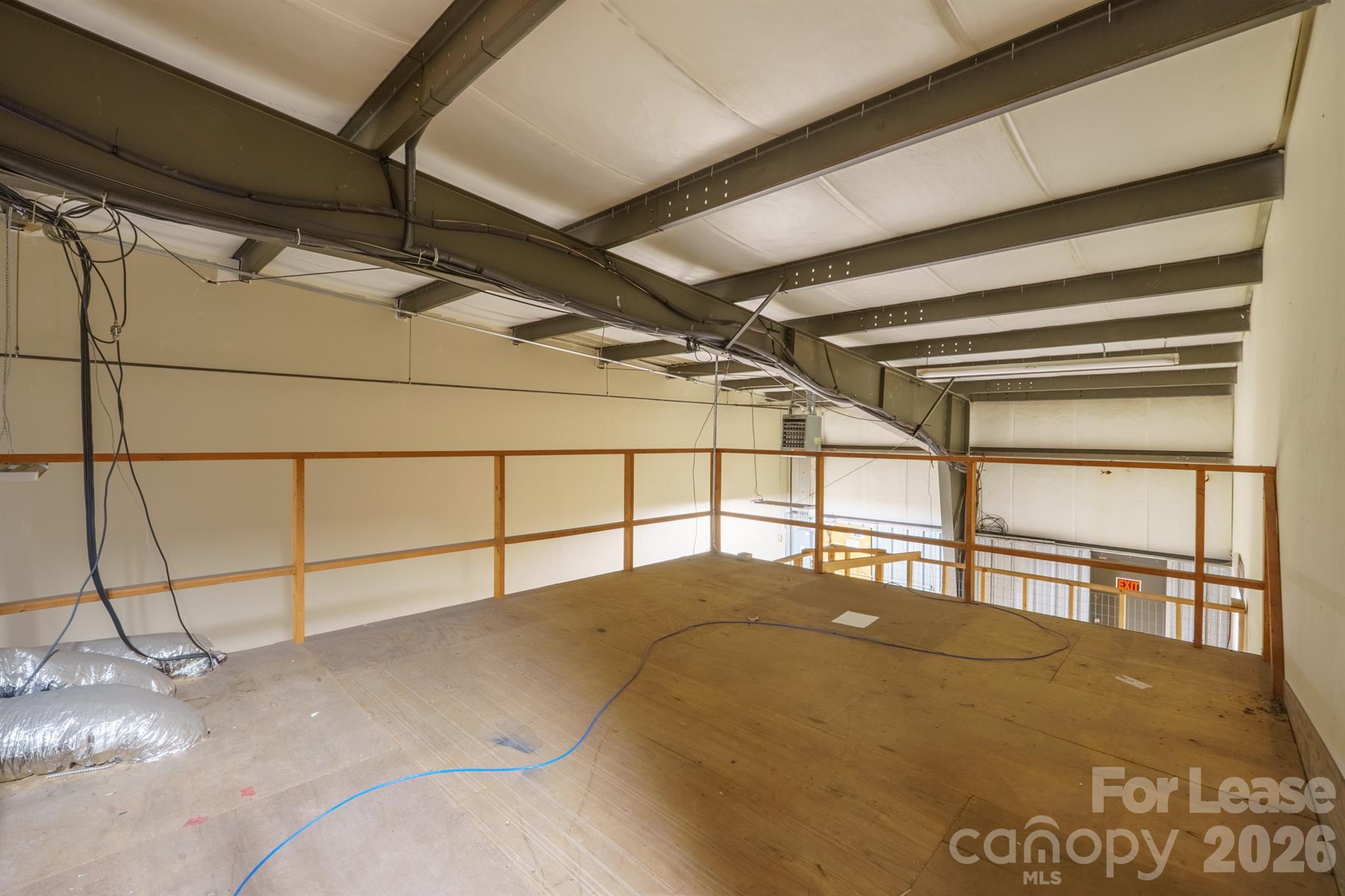 2454 Davie Avenue Property Photo 21
